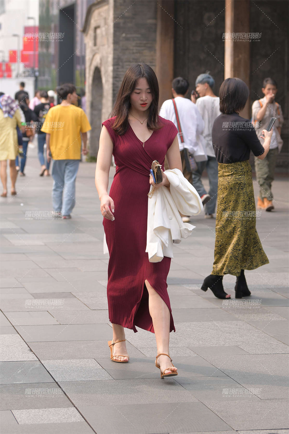 魅力红的__-日更街拍