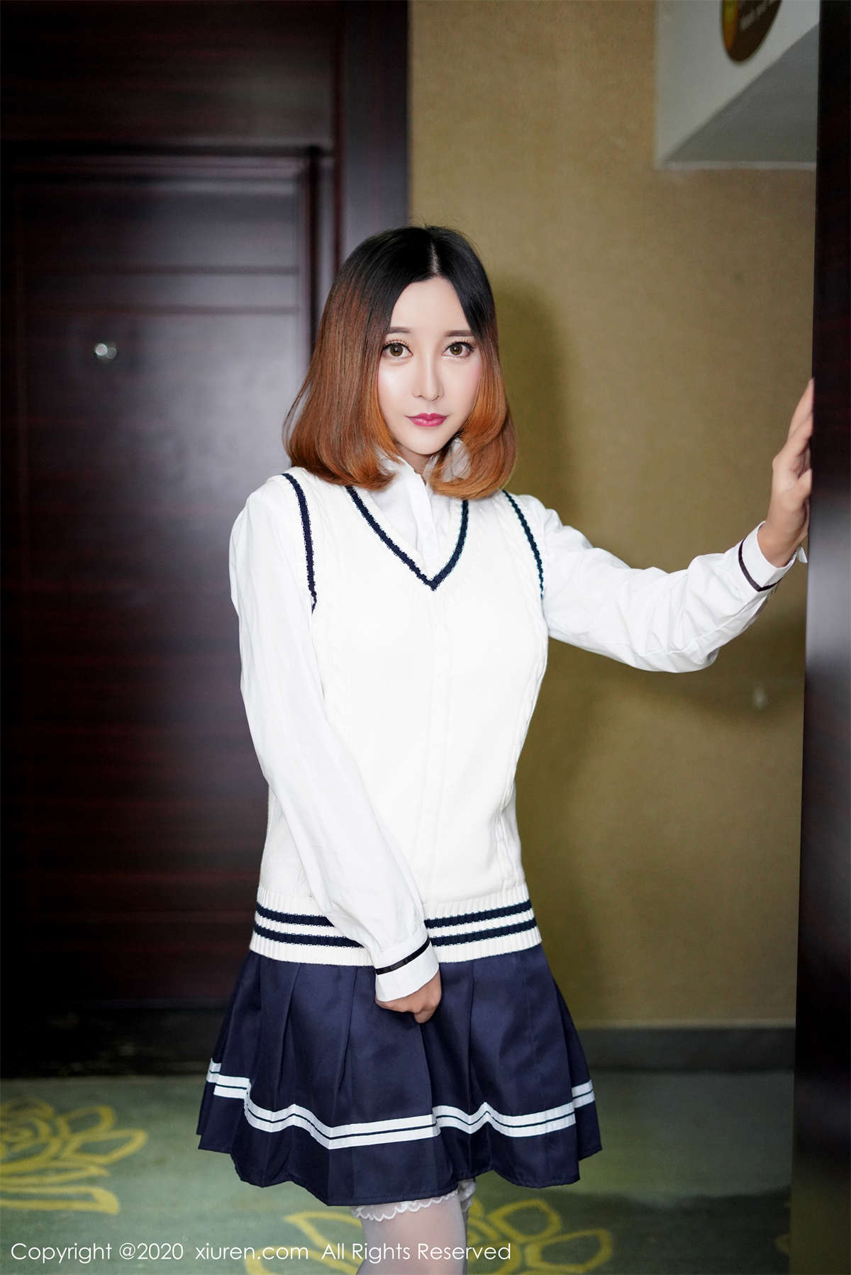 图片[2]-Xiuren秀人网 2020.02.27 NO.2010 李梓熙-日更街拍