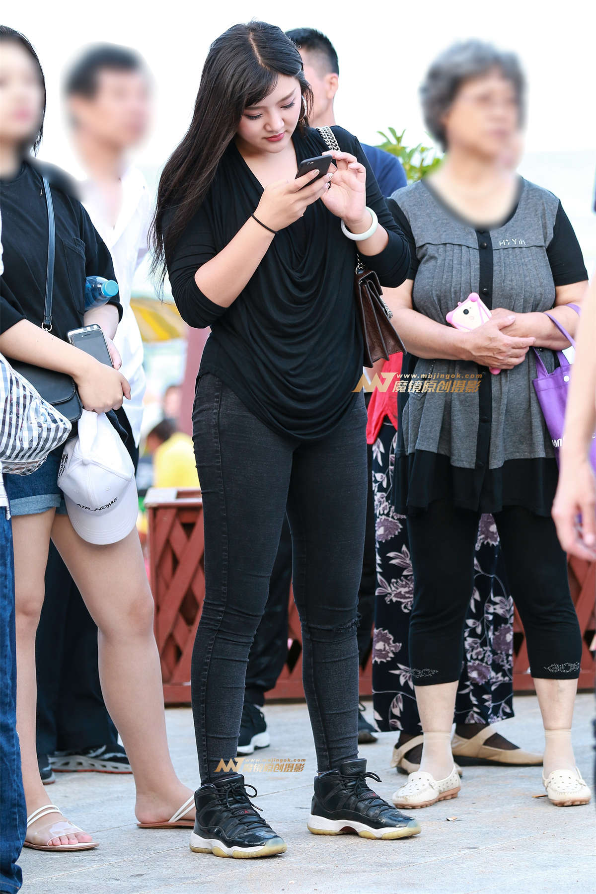 【小默赛帖】第1254篇★妩媚的眼神★-日更街拍