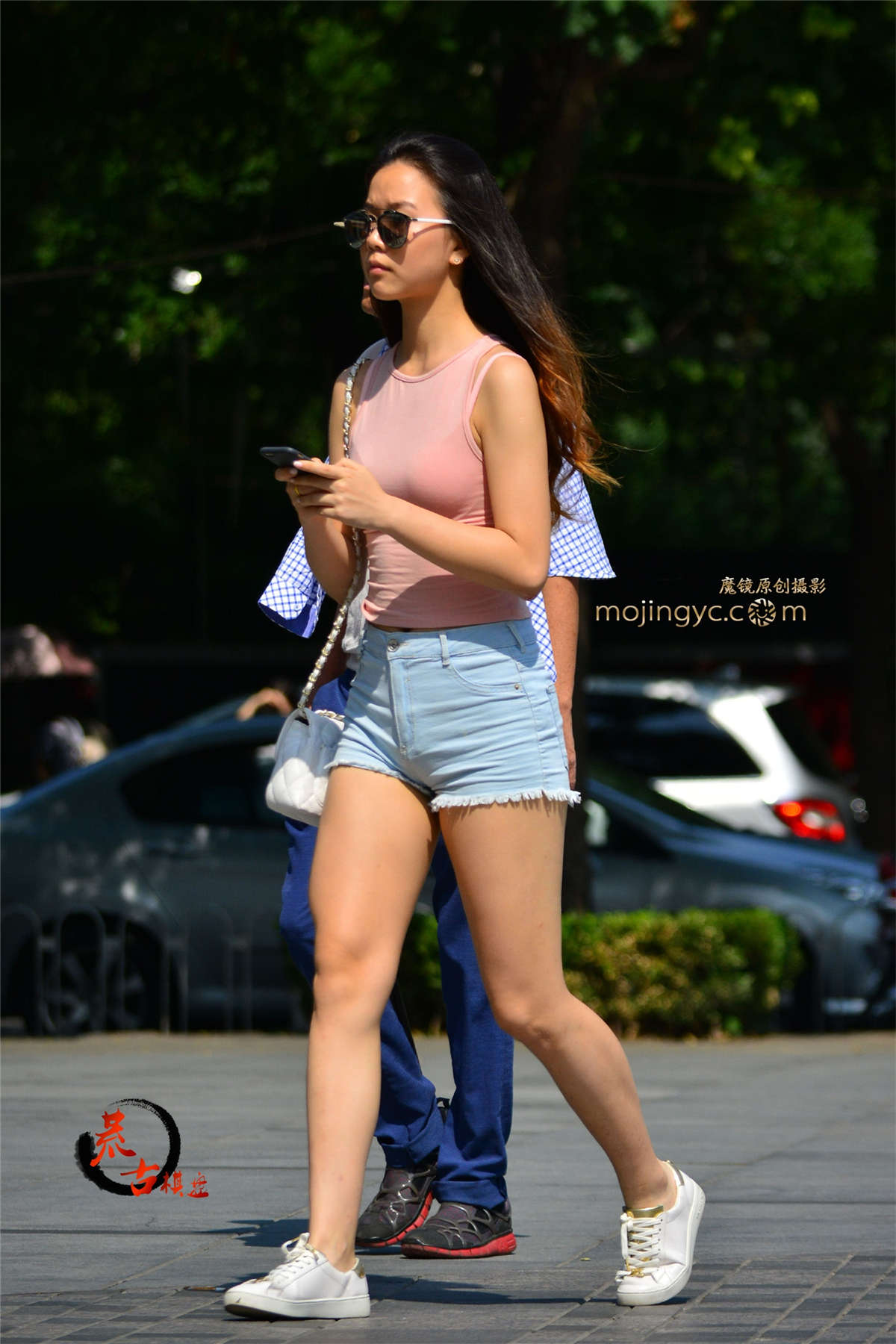 8-17,粉色紧身衣-日更街拍