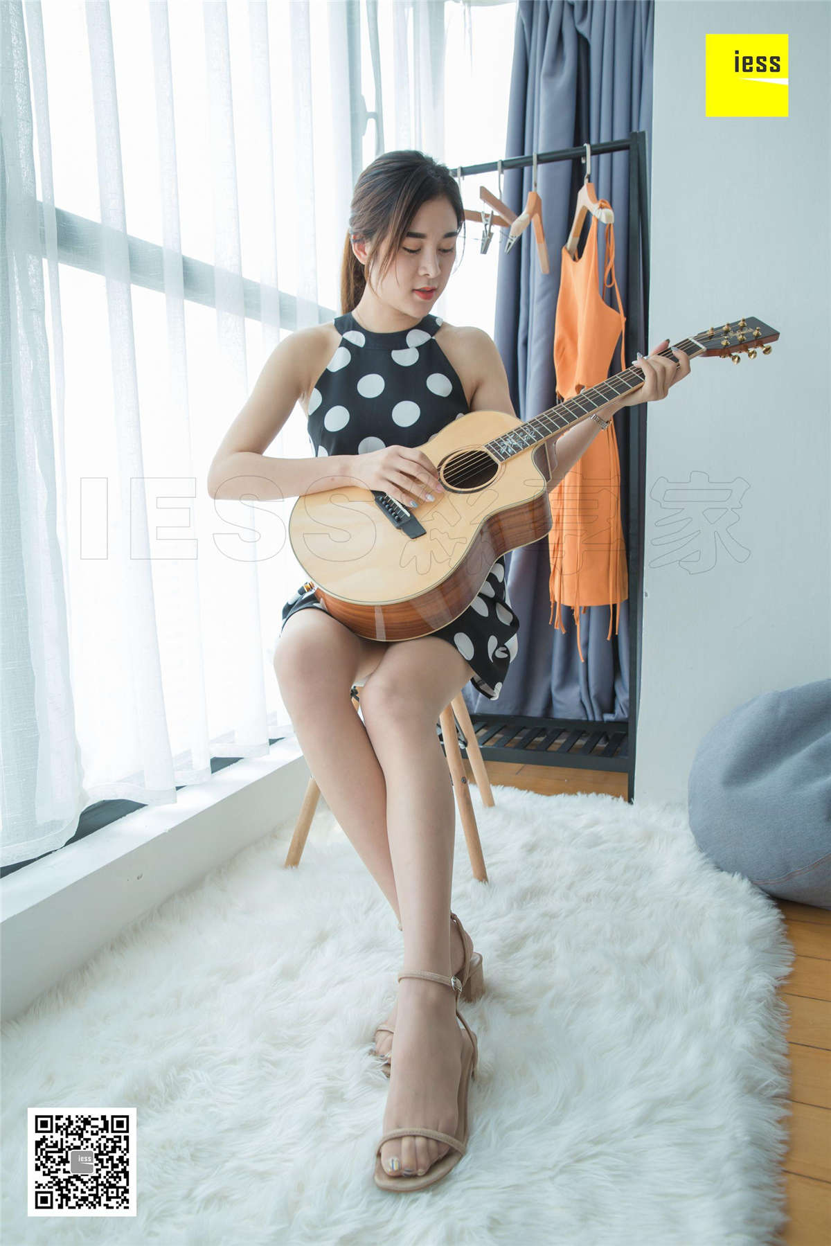 IESS异思趣向 丝享家359期：我的女同事会弹琴曦然-日更街拍