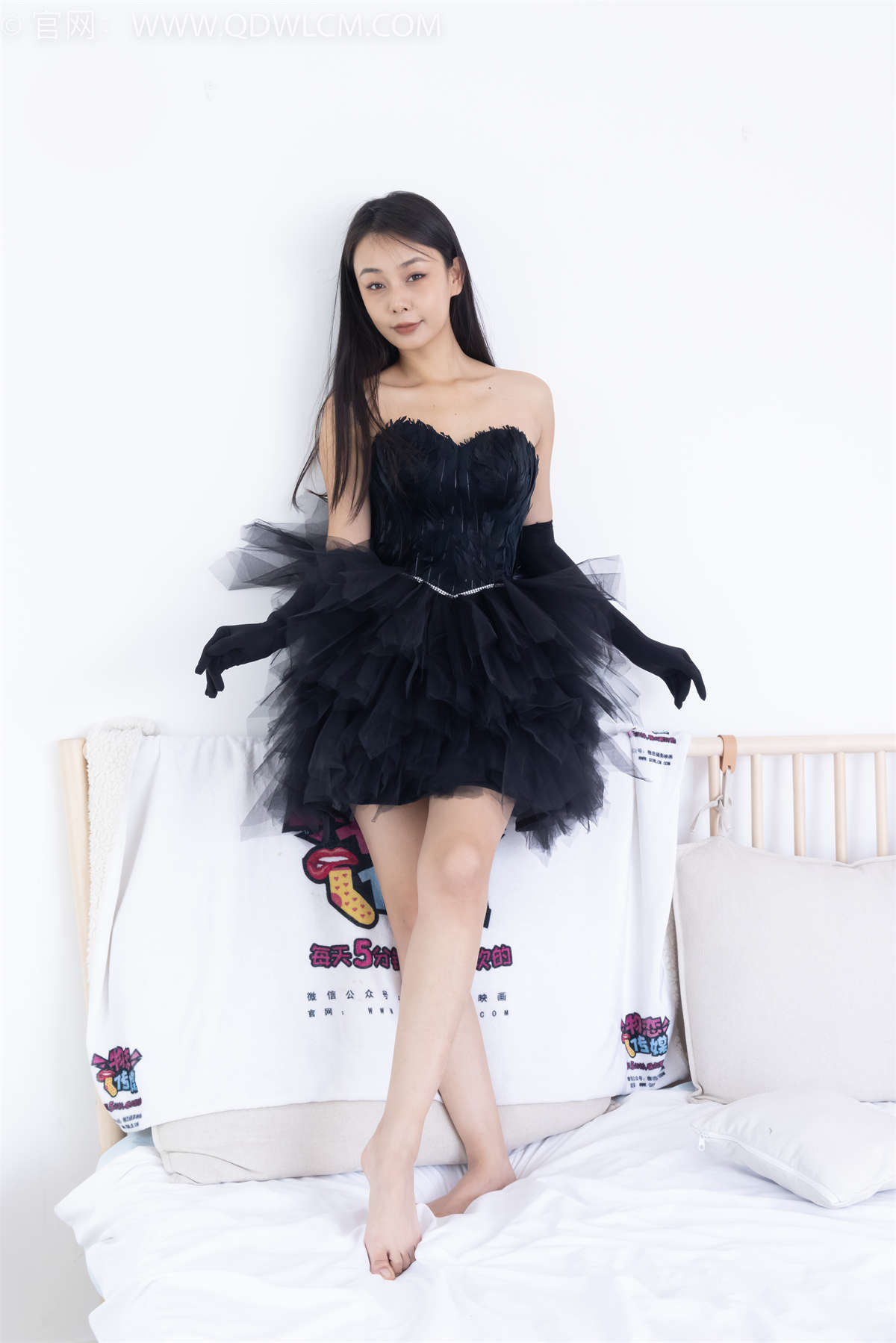 物恋传媒 NO.2287 岚岚-高跟鞋、黑色网袜、裸足-日更街拍