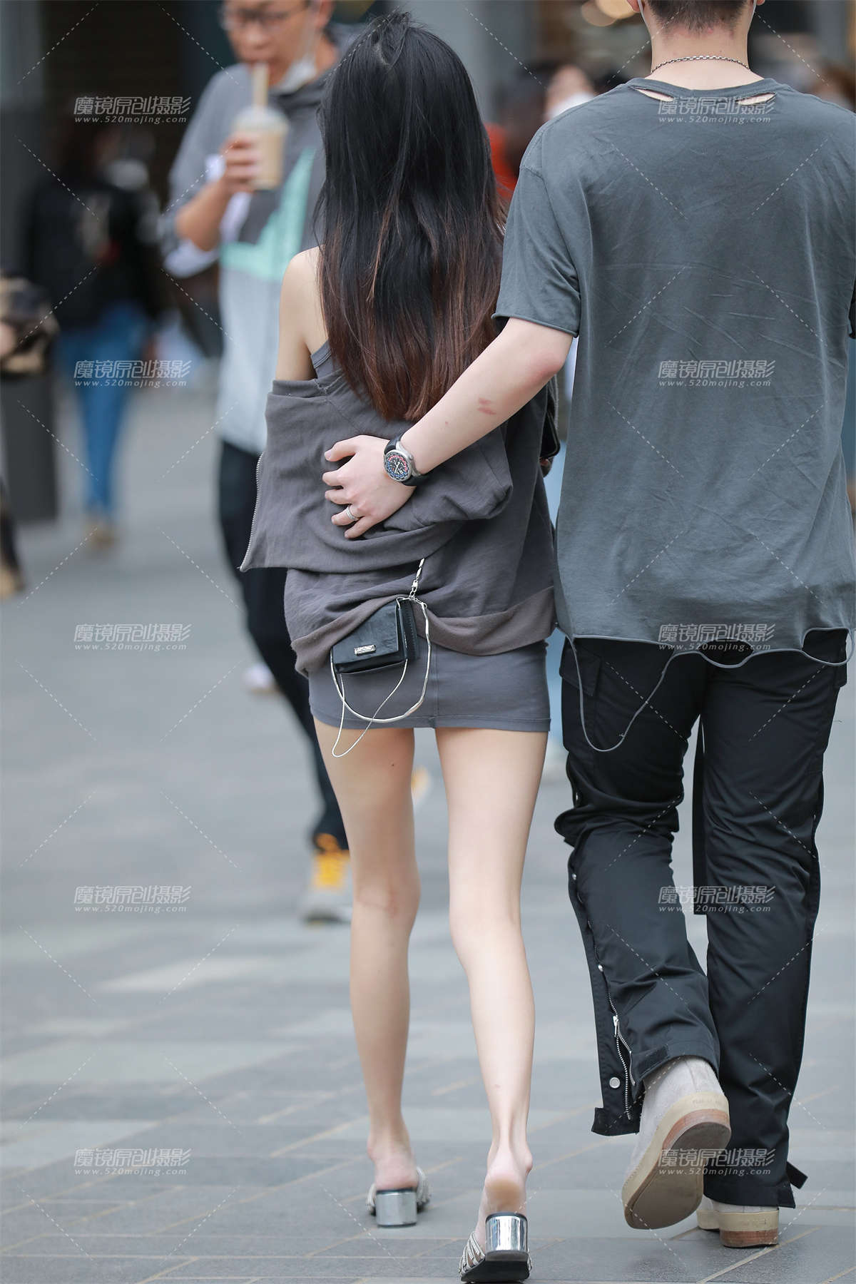 图片[2]-【玻璃赛帖】超短性感包臀裙-日更街拍