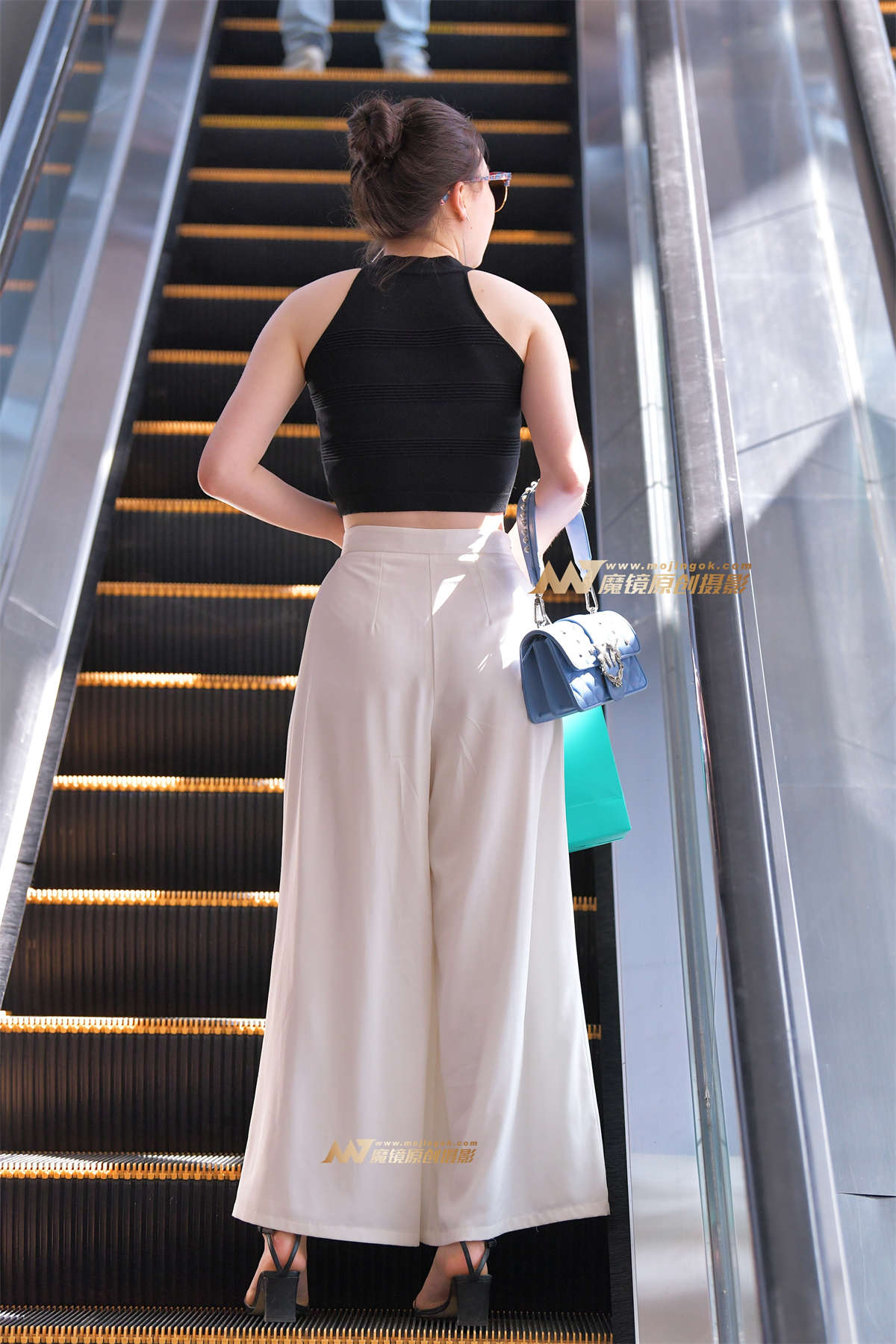 图片[2]-【红石赛帖】裙裤气质姐-日更街拍