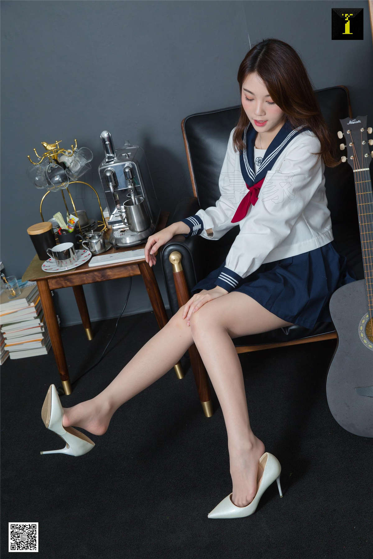 IESS异思趣向 丝享家474期：梓琪JK终现梨涡梓琪-日更街拍