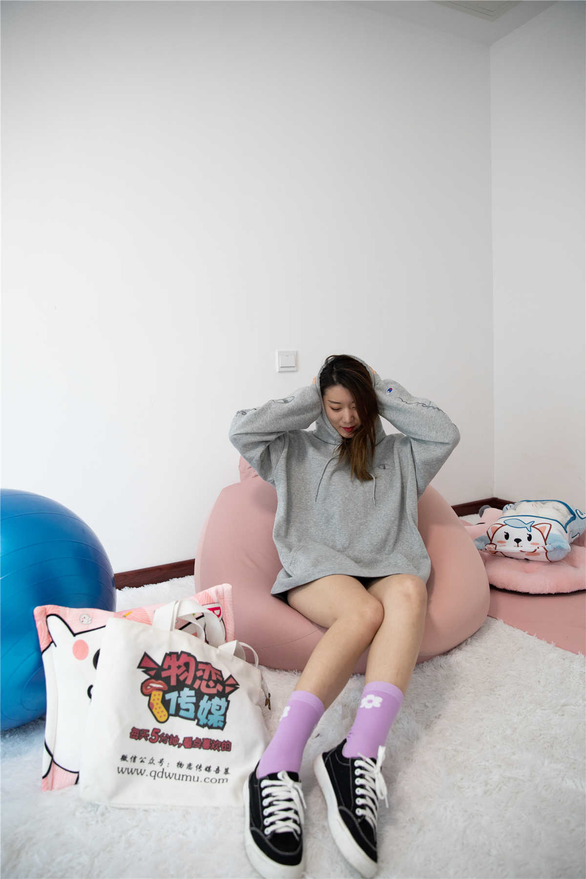 物恋传媒437期：言言-风里的钻石-日更街拍