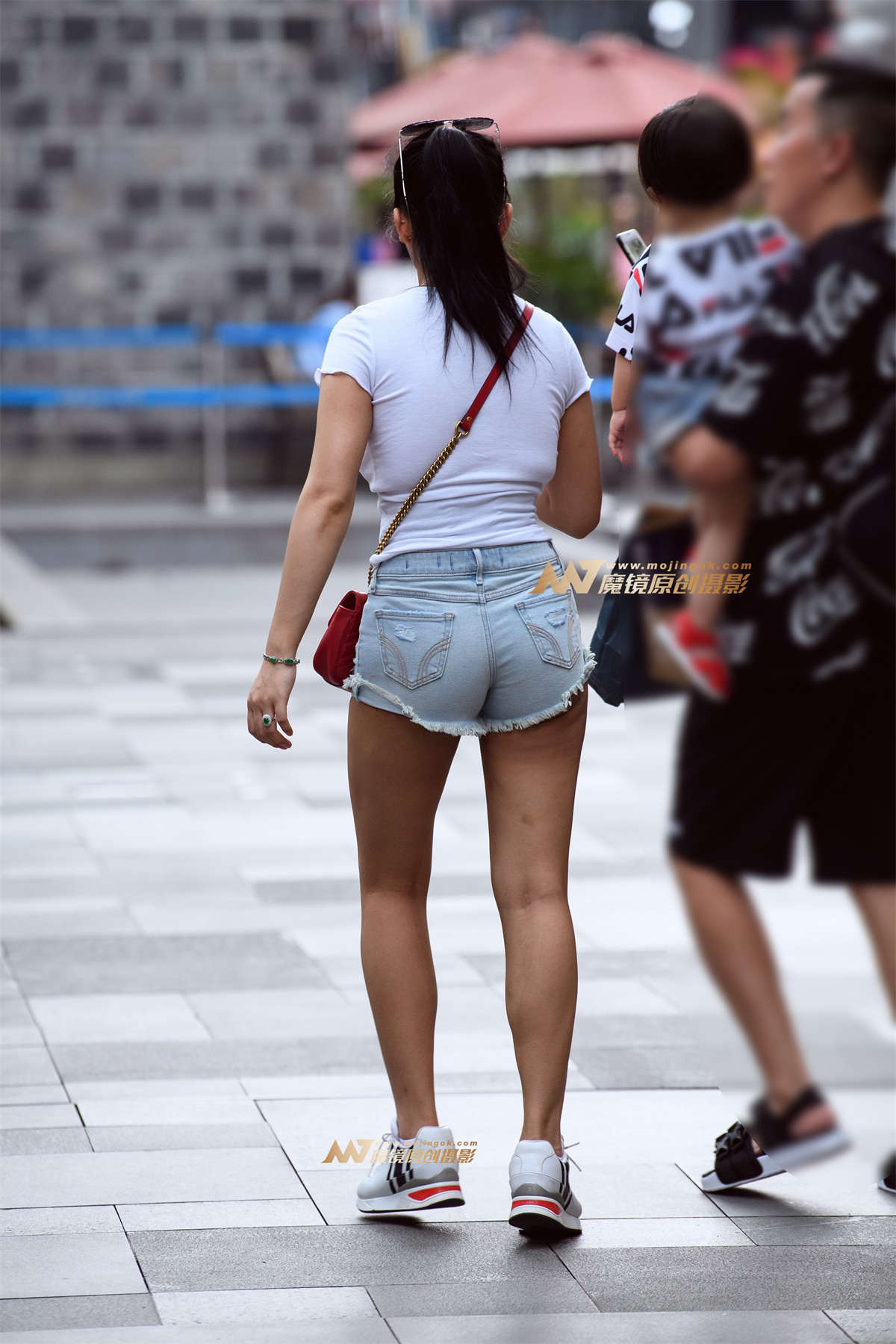 图片[2]-【久久赛帖】真空翘臀辣妈-日更街拍