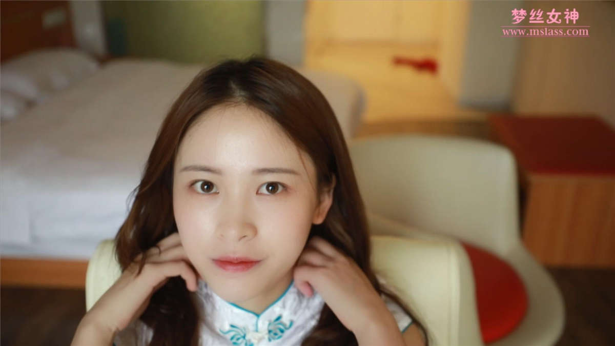 2019.06.10 魏婷婷的旗袍丝袜美腿-日更街拍