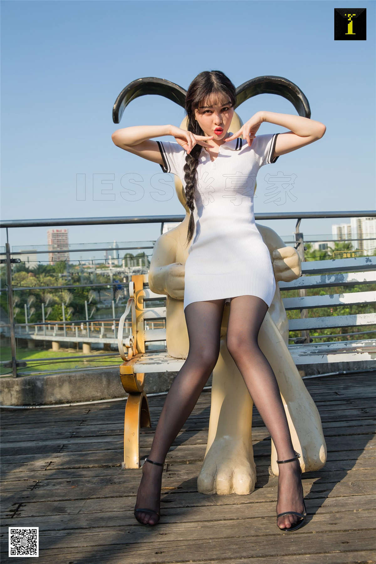 IESS异思趣向 丝享家475期：喵姐教你穿一字凉鞋喵姐-日更街拍