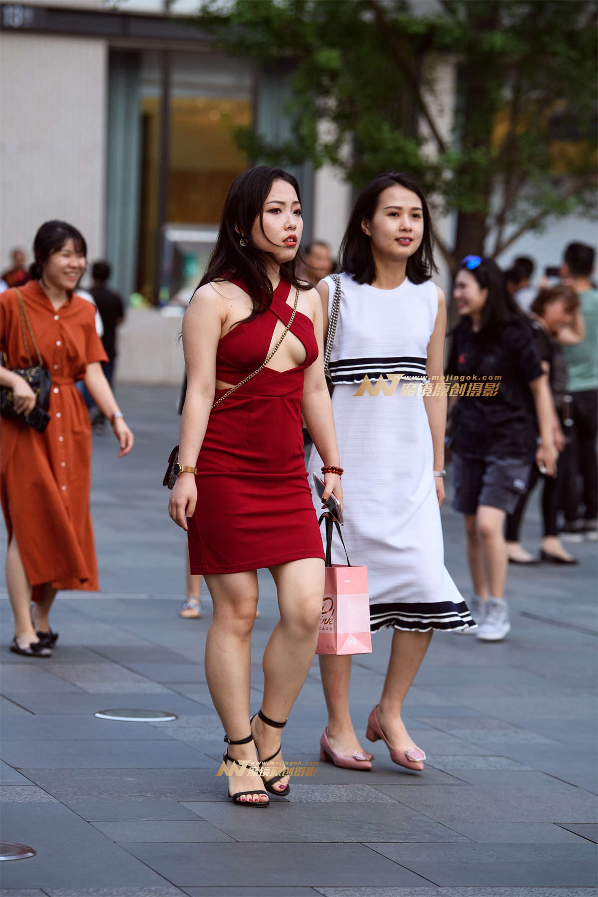 【久久赛帖】真空性感包臀裙-日更街拍