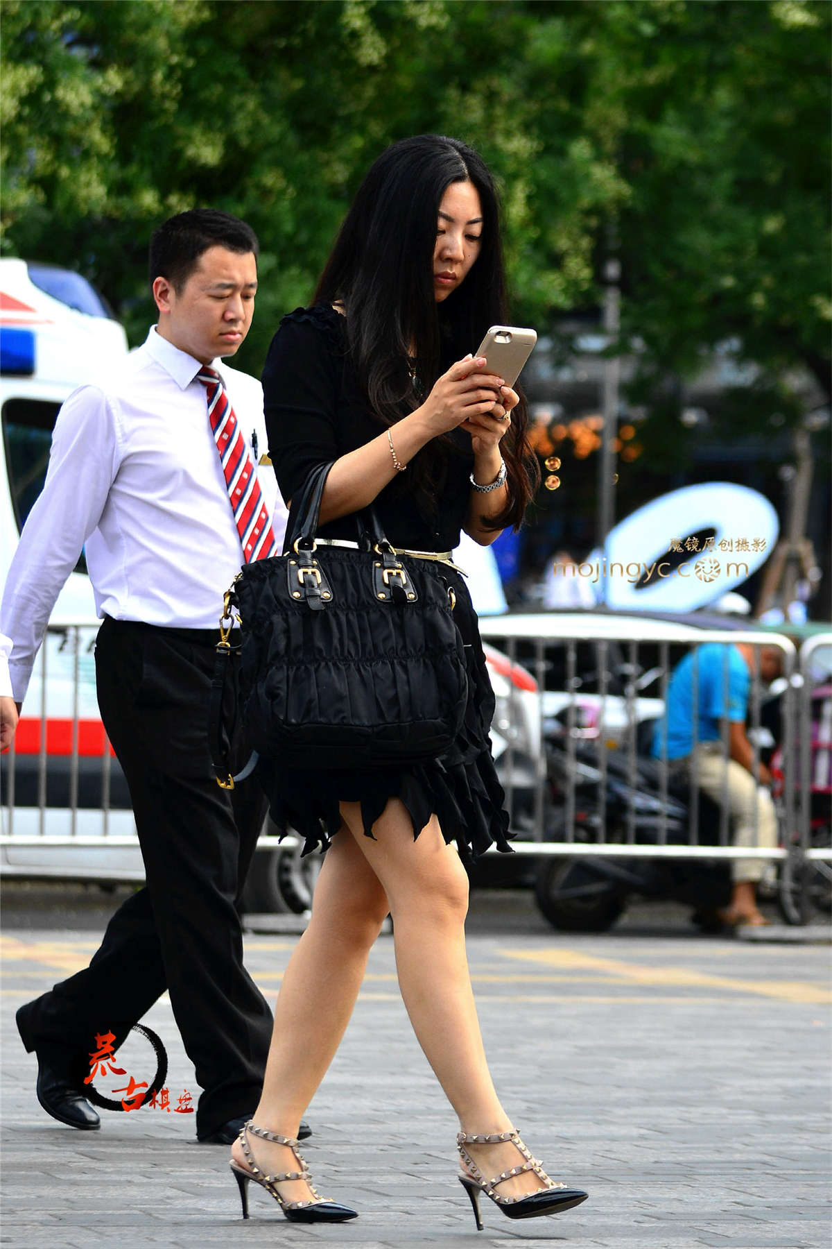 8-18 OL高跟成熟风韵-日更街拍