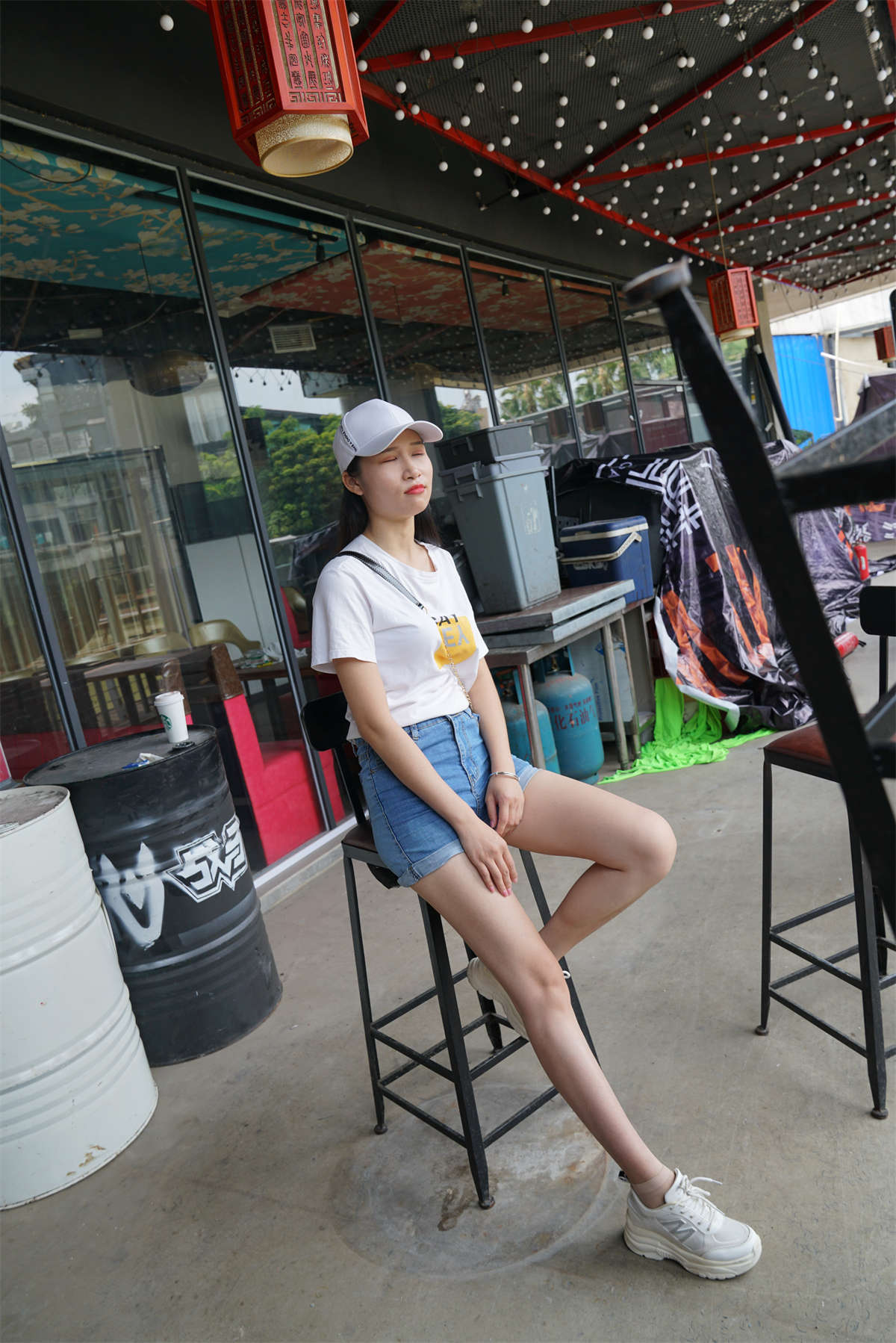 MussGirl慕丝女郎 NO.032 绿地售楼小姐的美足你们见过吗？潘潘-日更街拍