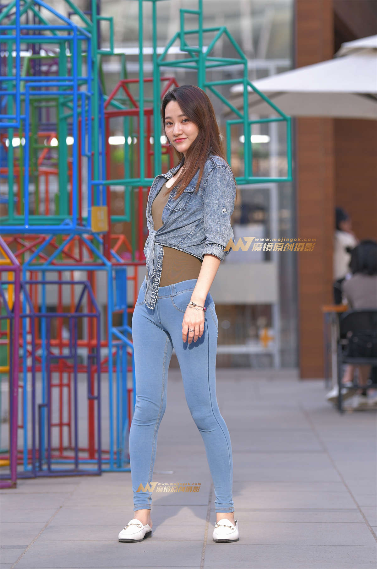 【红石赛帖】身材好好的紧身裤小姐姐-日更街拍