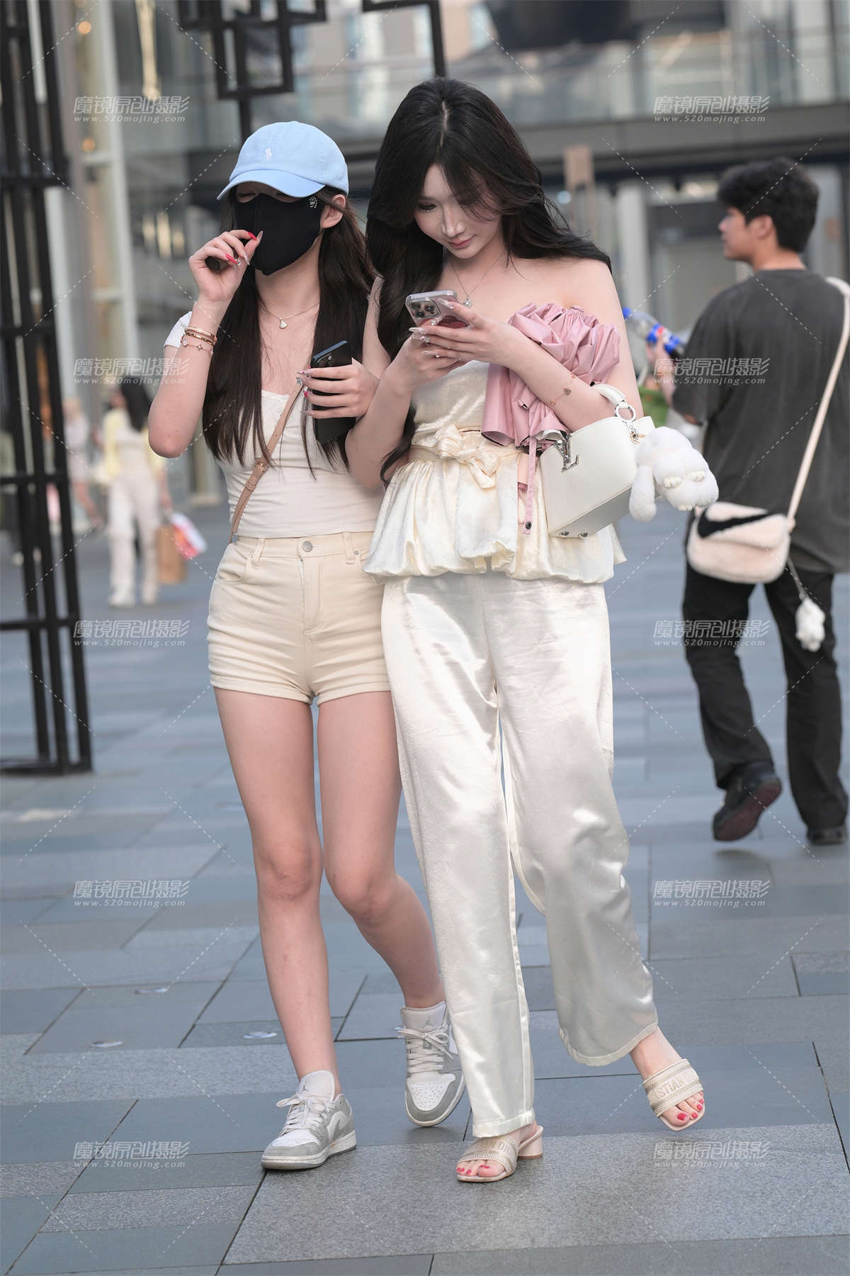 热裤美女-日更街拍