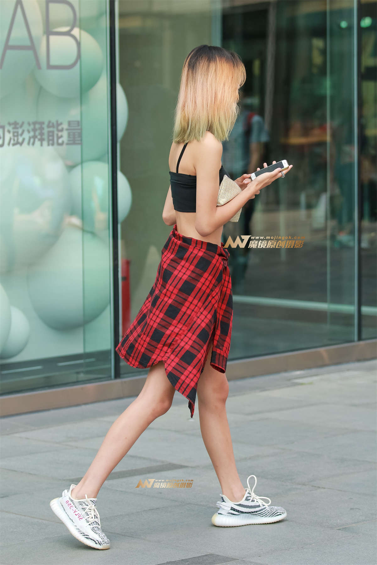 图片[2]-帅气美眉显瘦又时髦-日更街拍