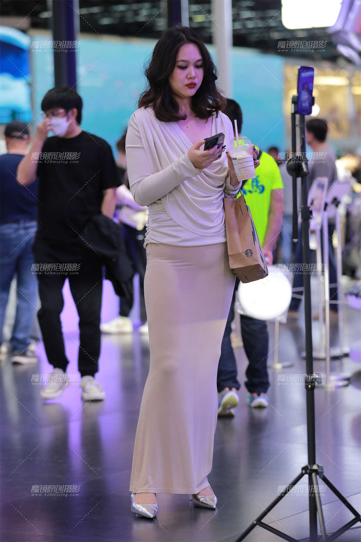 黄色包臀裙-日更街拍