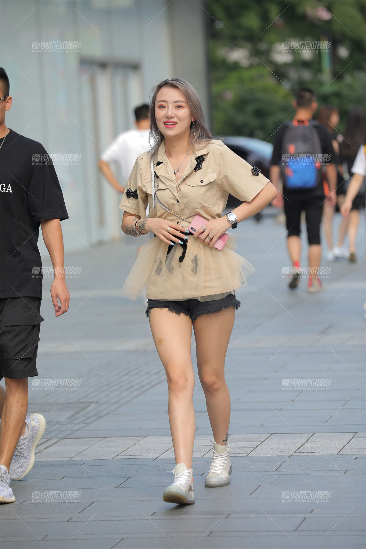 热裤女孩-日更街拍