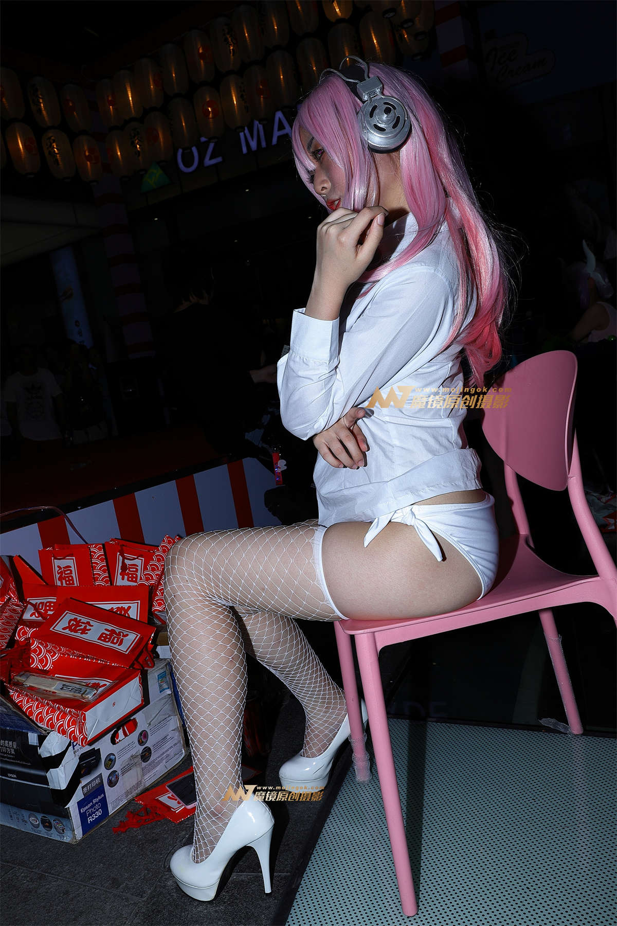 【Mark赛帖】长腿白衣coser插图1