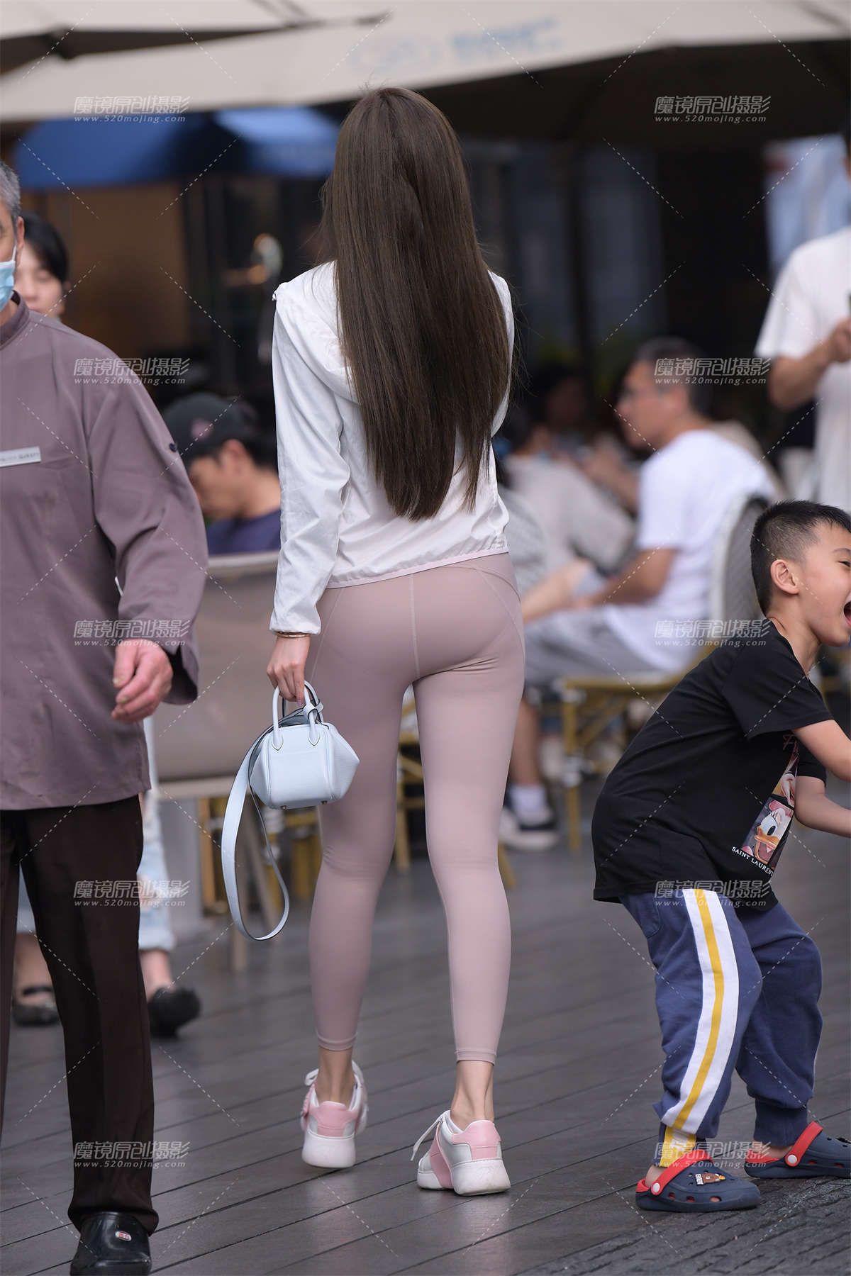 图片[2]-素爱笑紧身裤小姐姐~-日更街拍