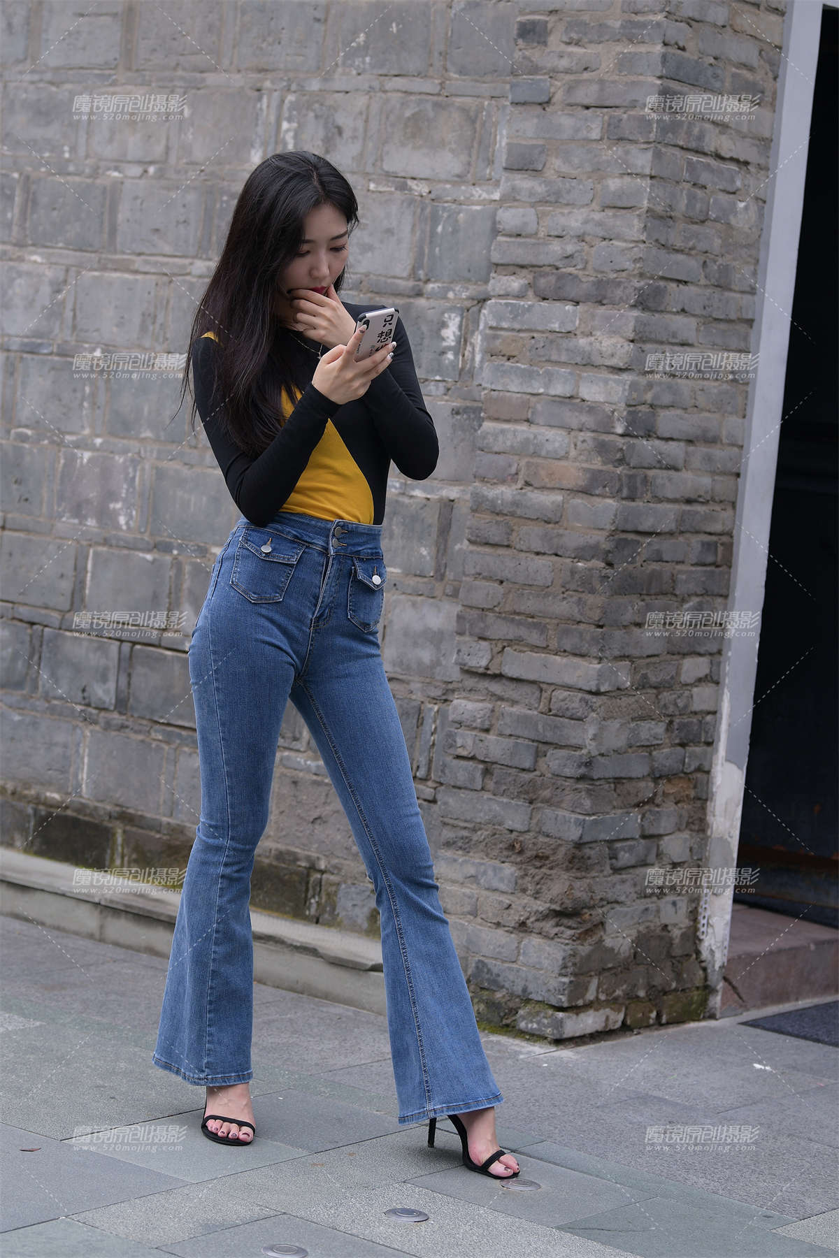 秋意紧牛倆闺蜜-日更街拍