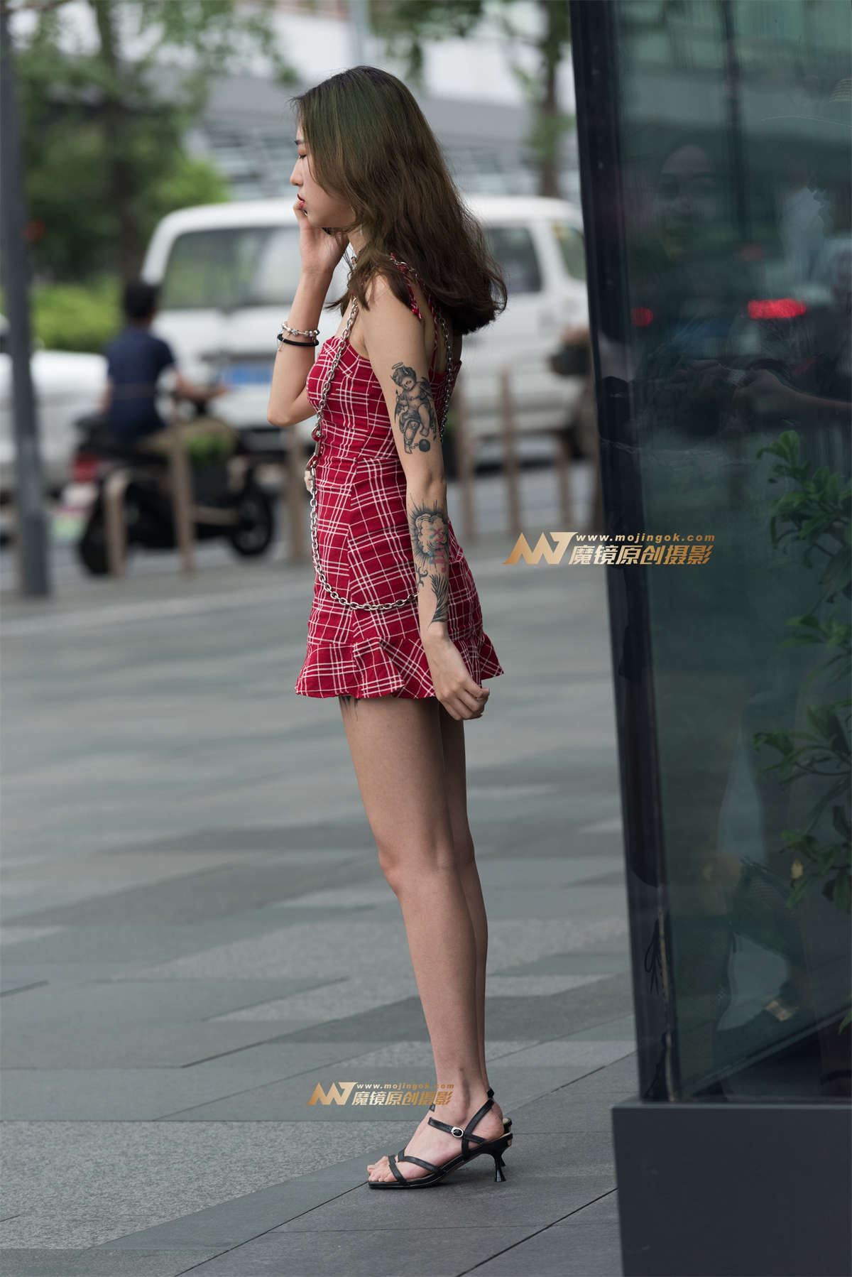 图片[2]-格子裙美女-日更街拍