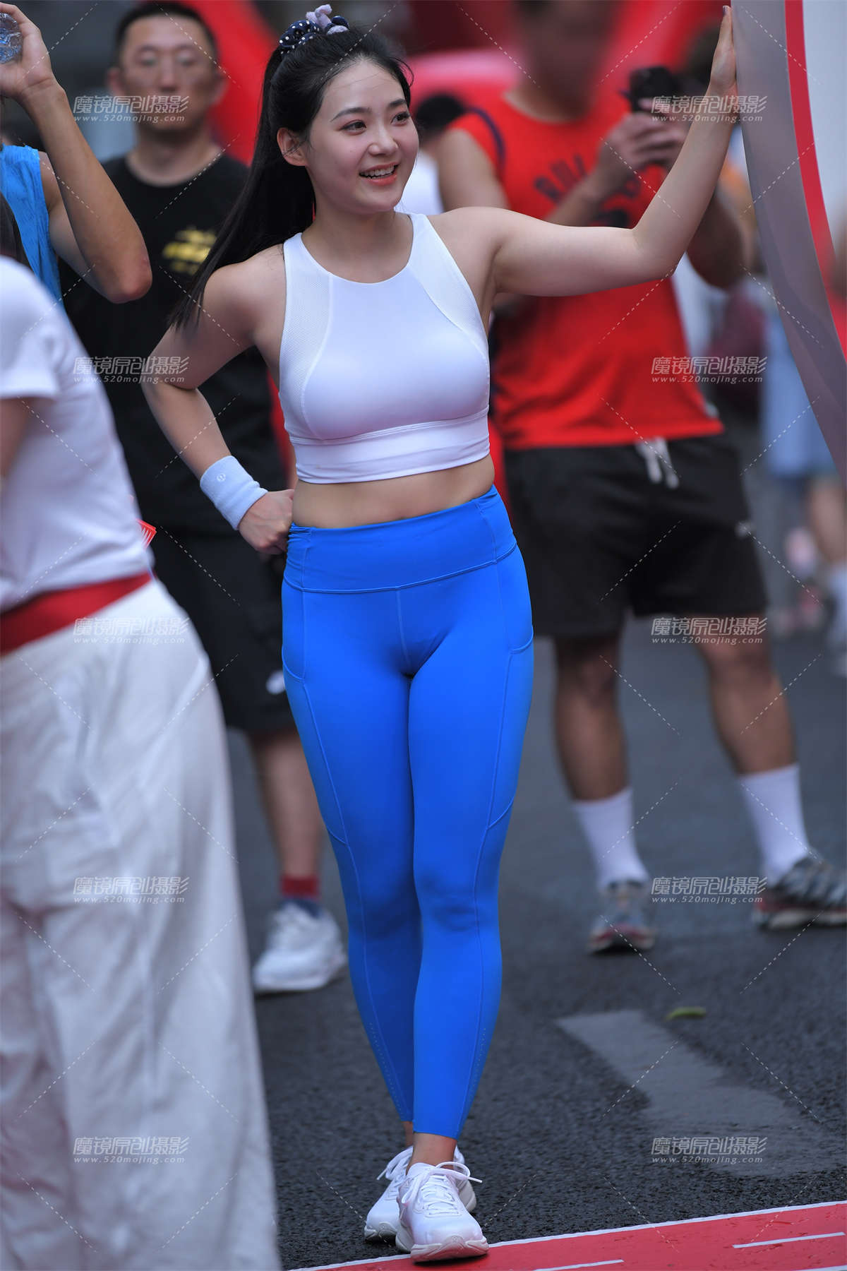 笑的好甜-日更街拍