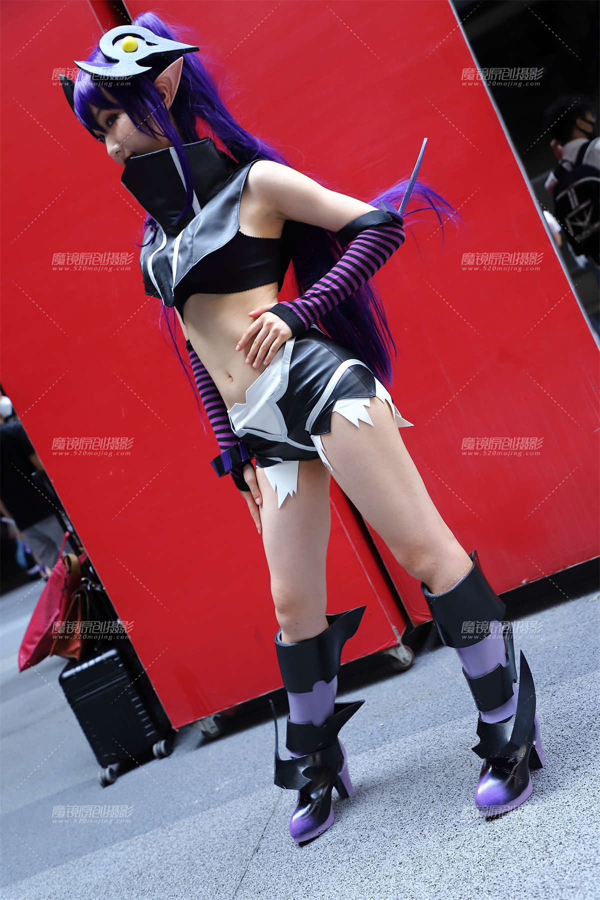 黑色皮衣装-日更街拍