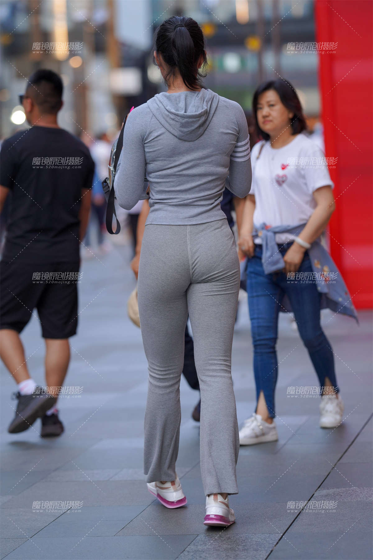 图片[2]-高挑运动美眉-日更街拍