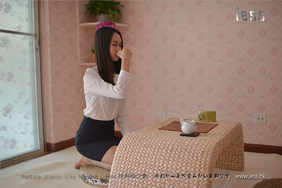 图片[2]-IESS异思趣向 丝享家004期：肉色长（蚕）丝小C-日更街拍