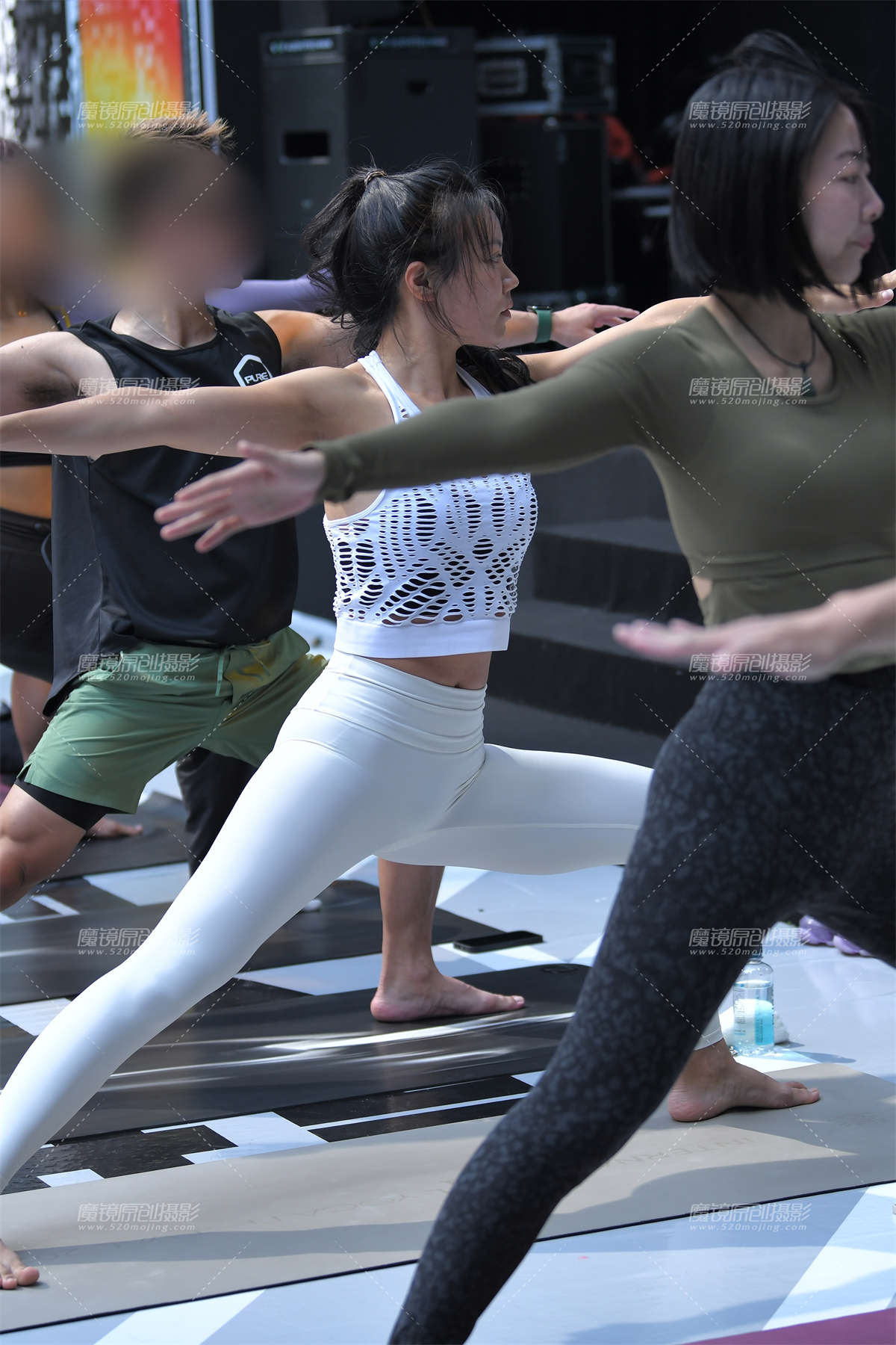 图片[2]-运动中的白色-日更街拍