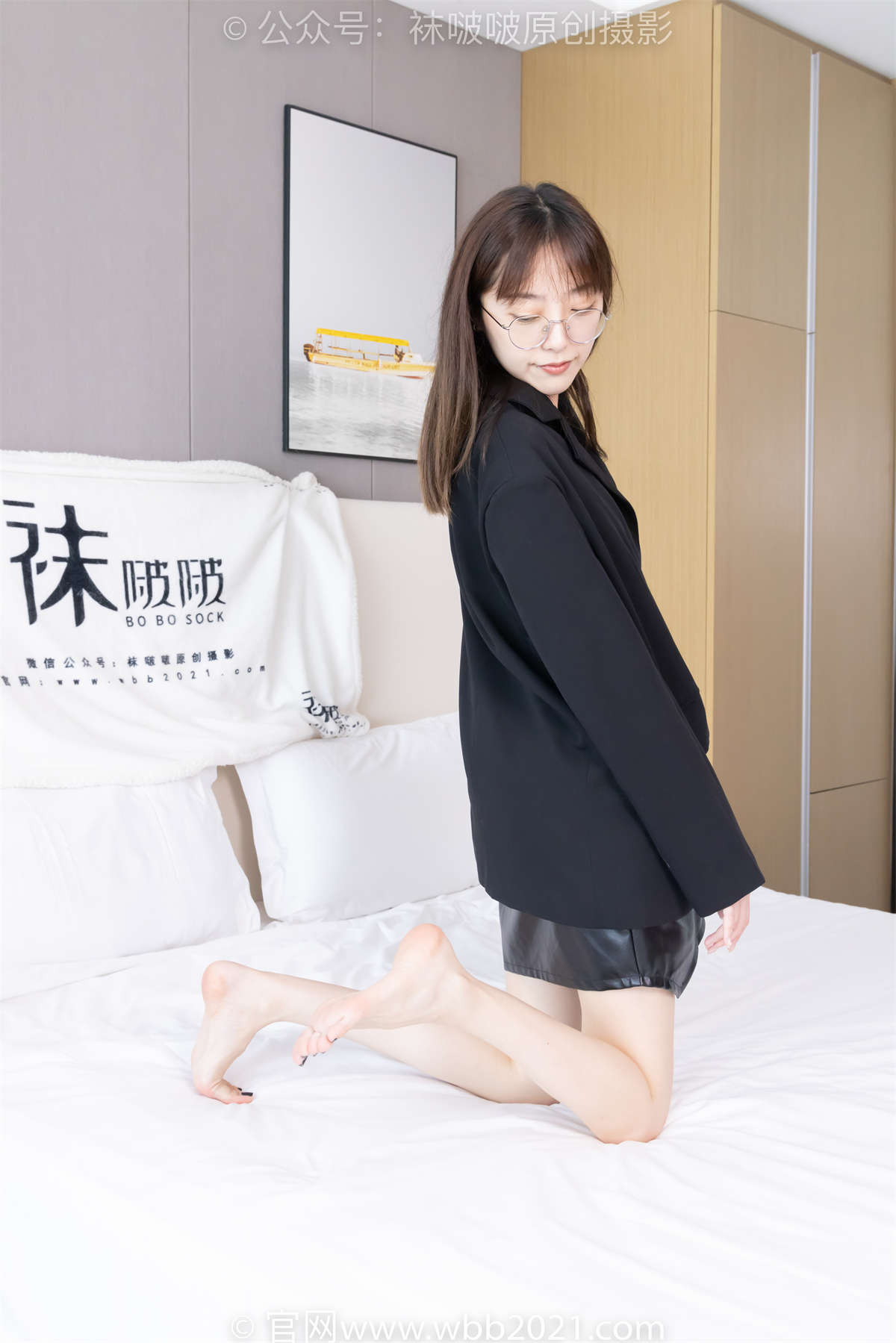 图片[2]-袜啵啵 No.486 稚予-长靴、黑网袜、裸足（黑色美甲）、裸足踩奶油蛋糕 踩完蛋糕泡脚剧情（仅花絮剧情版）剧情版-日更街拍