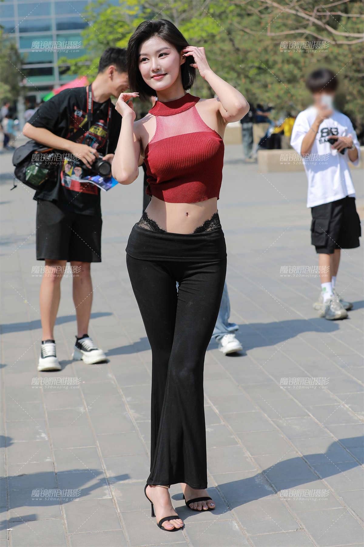 紧身裤性感美女-日更街拍