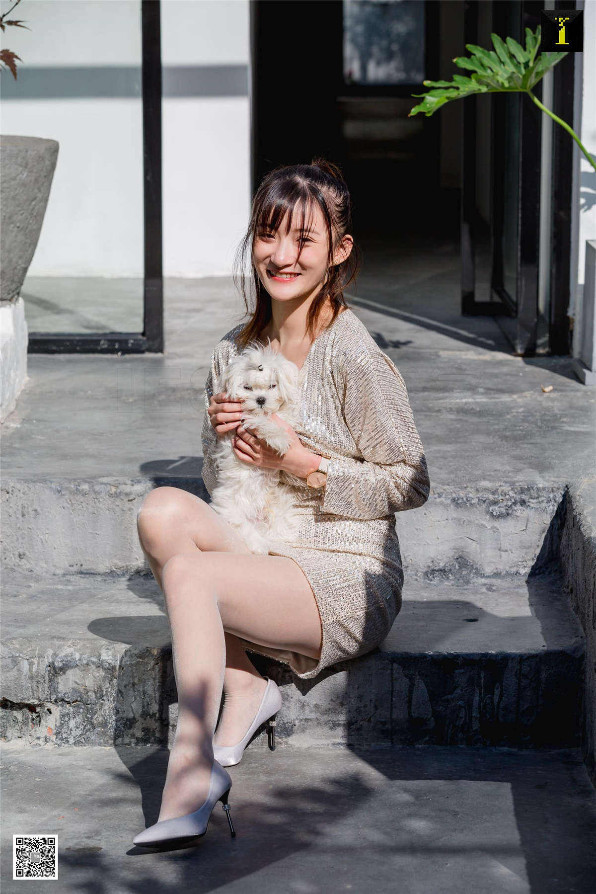 IESS异思趣向 丝享家677期：秋秋 美丝的影子-日更街拍