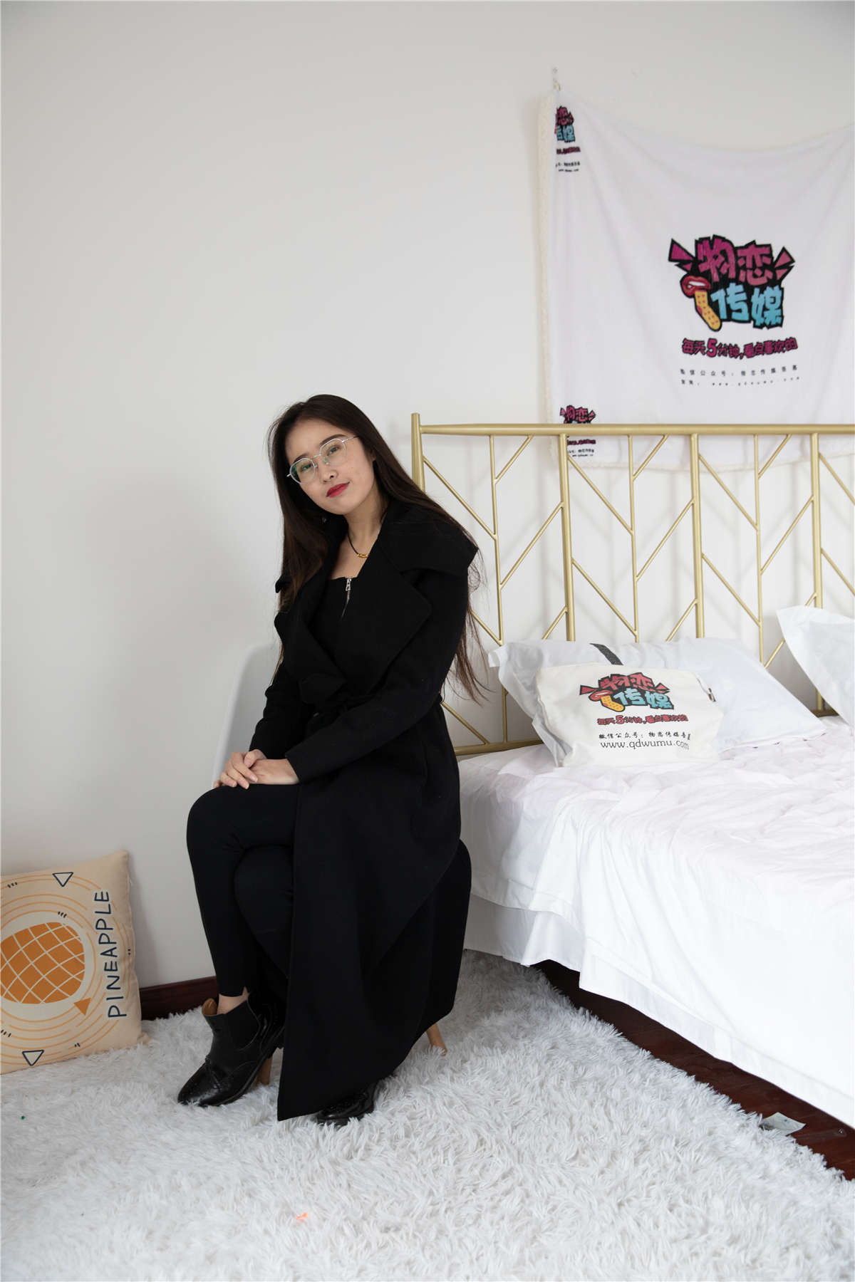 物恋传媒 NO.645 菲菲-未眠夜-日更街拍