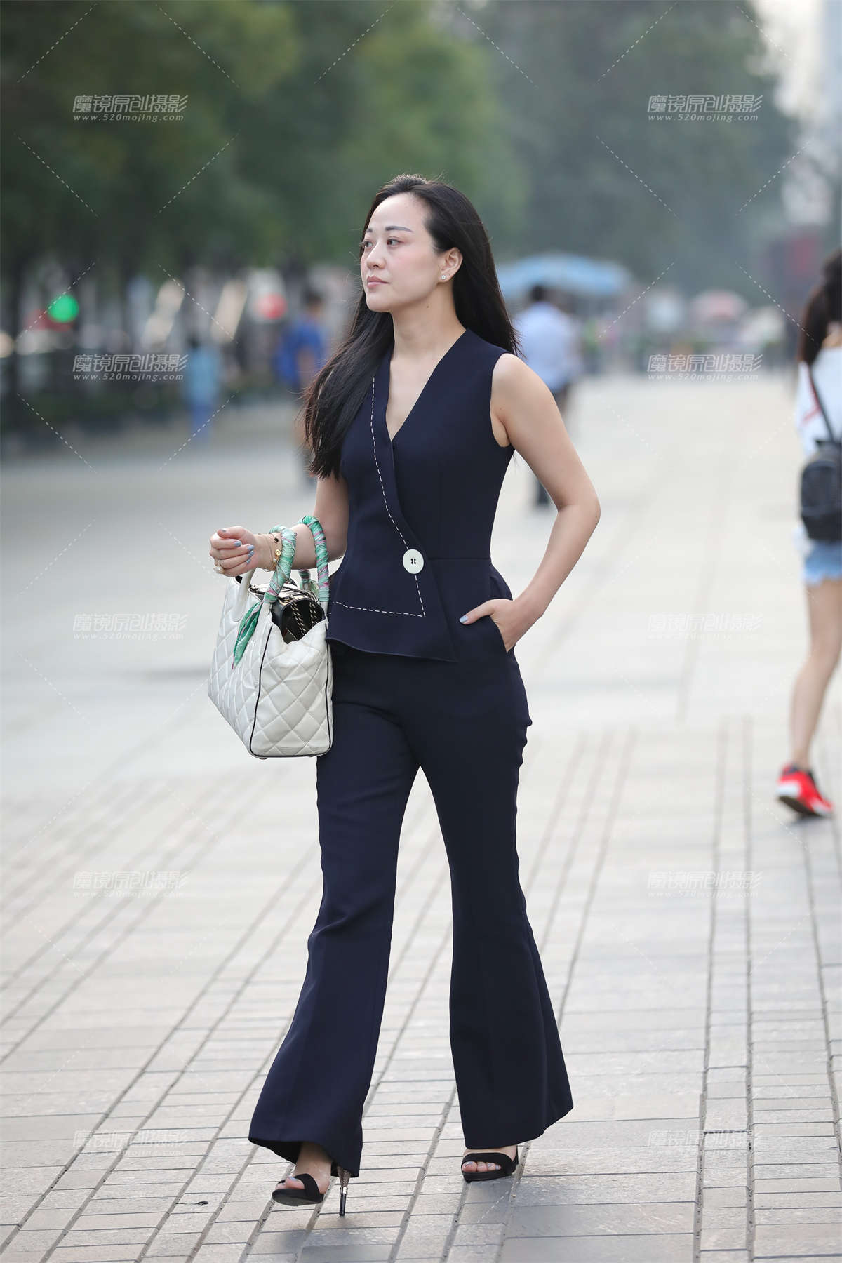 颇有气场的__-日更街拍