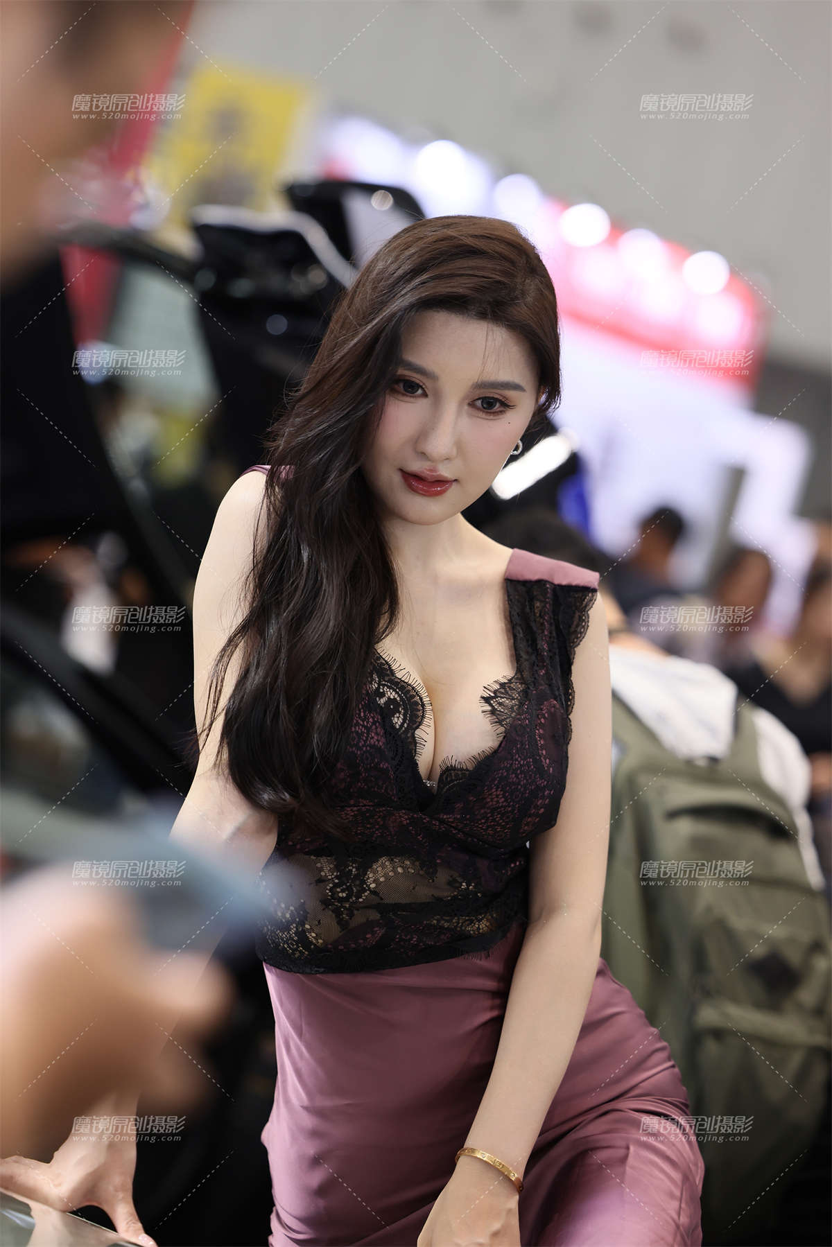 图片[2]-美胸车模-日更街拍