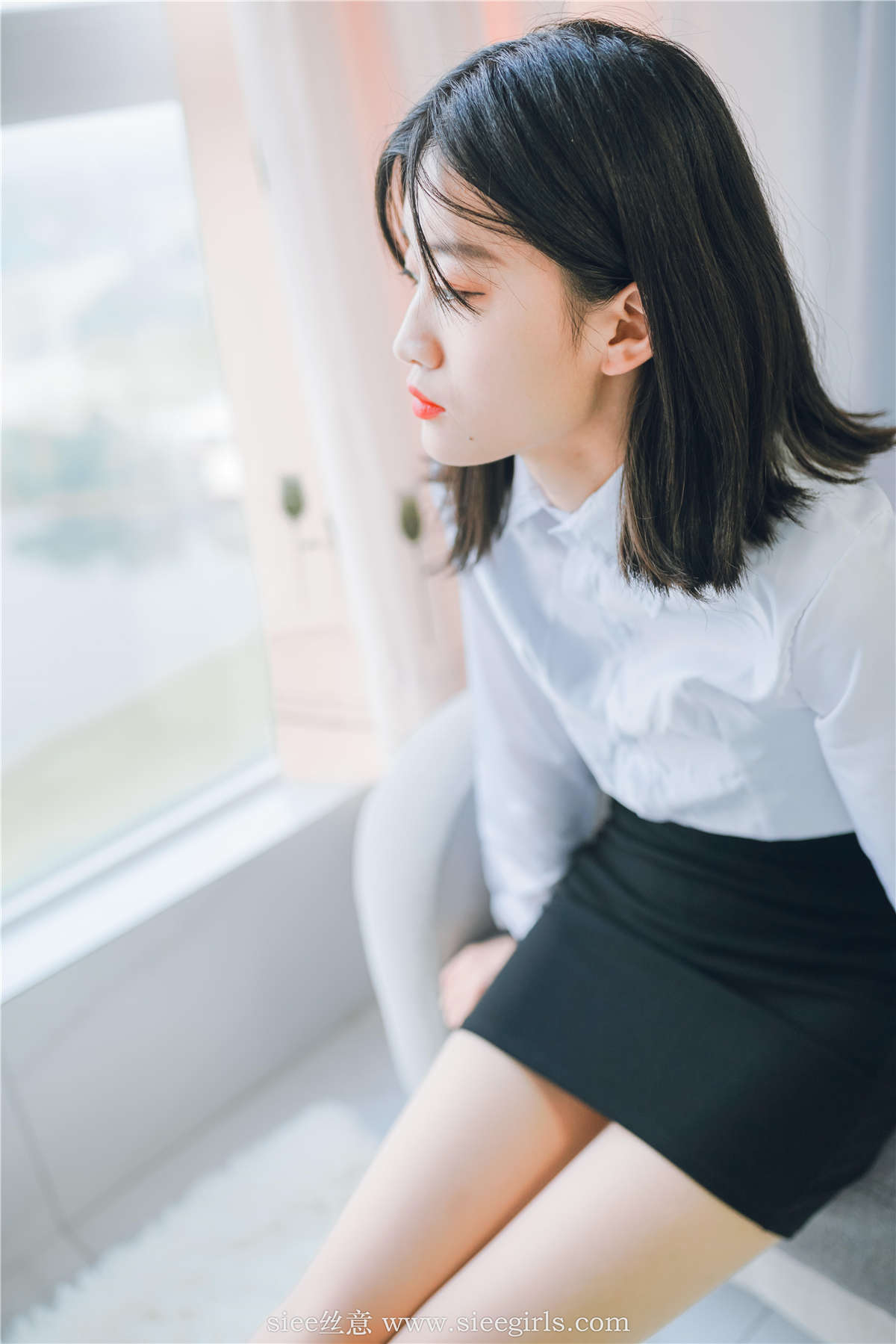 图片[2]-SIEE丝意 NO.396 含含 叶落惊喜-日更街拍