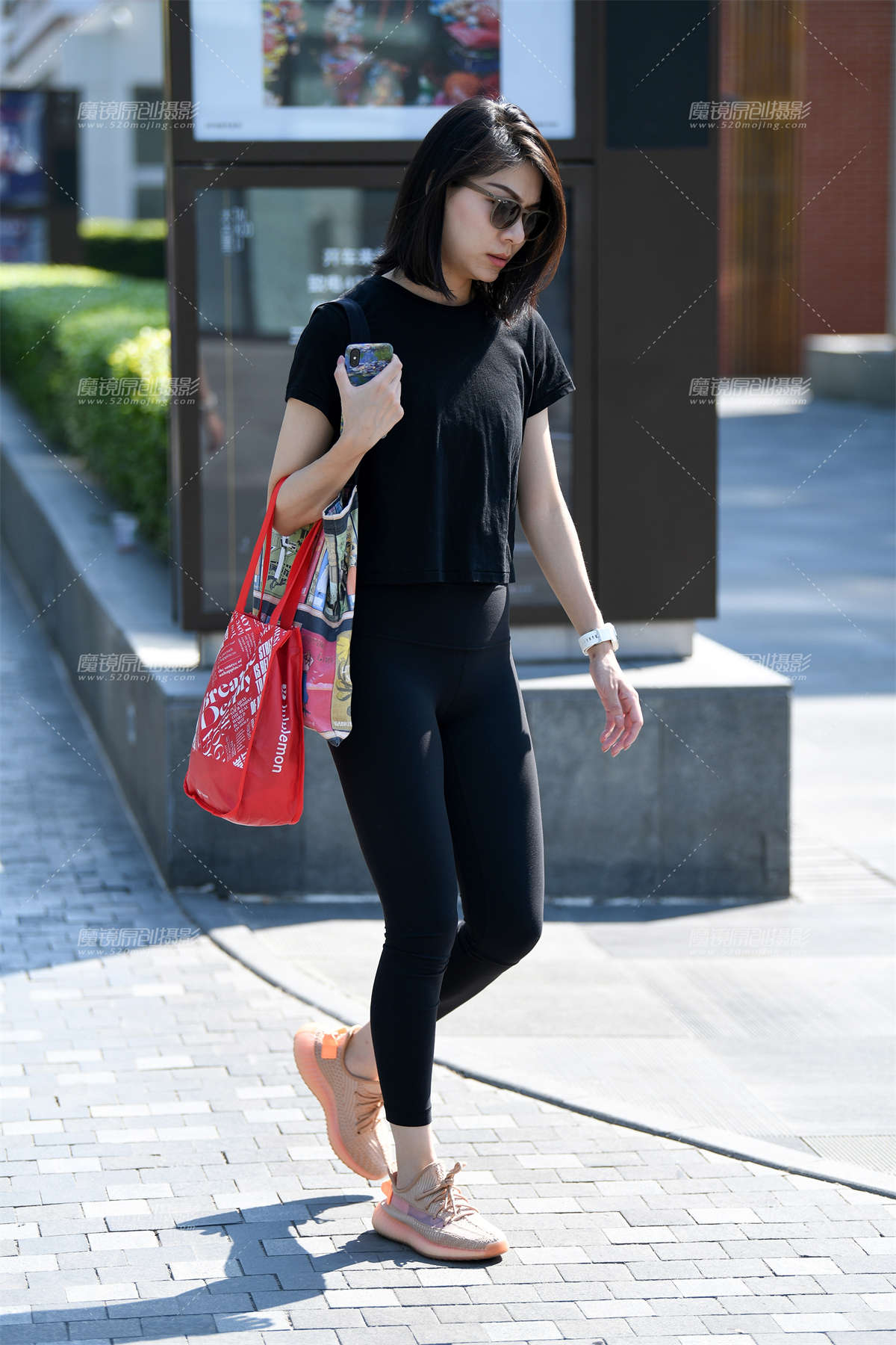 第1537篇★黑色紧身美女★-日更街拍