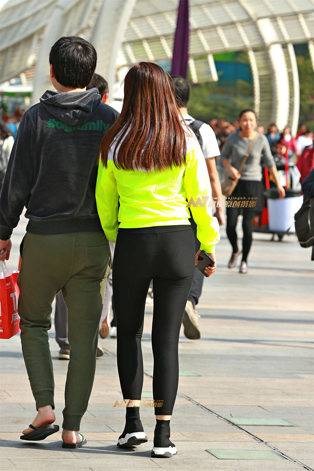 图片[2]-紧致之诱瑜伽裤，阳光女孩-日更街拍