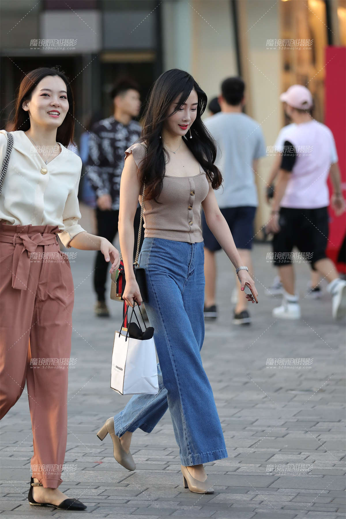 图片[2]-气质优雅笑容甜美可人-日更街拍