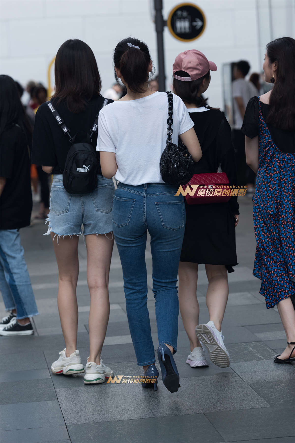 图片[2]-紧身牛子__-日更街拍