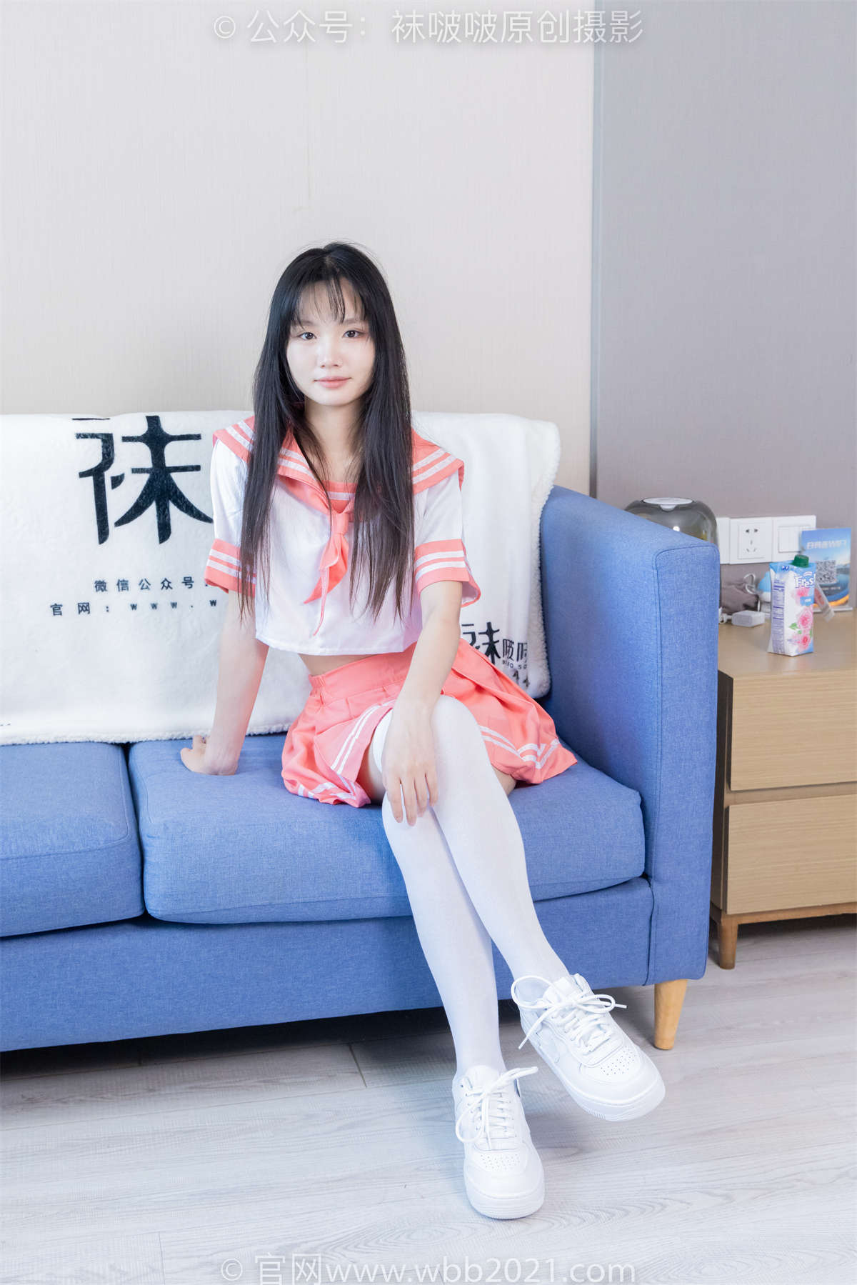 袜啵啵 No.429 甜甜圈-板鞋、白棉袜、过膝白棉袜 花絮版-日更街拍