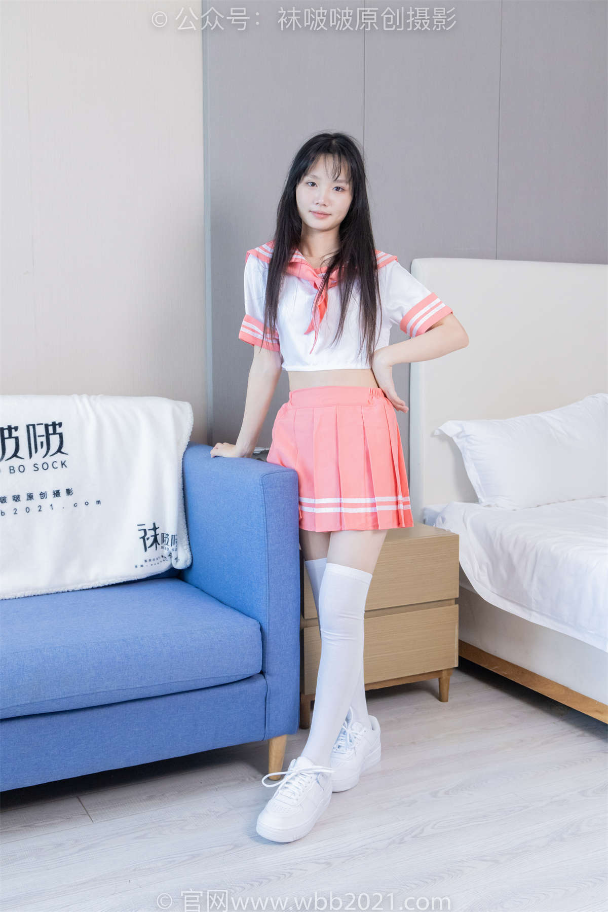 图片[2]-袜啵啵 No.429 甜甜圈-板鞋、白棉袜、过膝白棉袜 花絮版-日更街拍