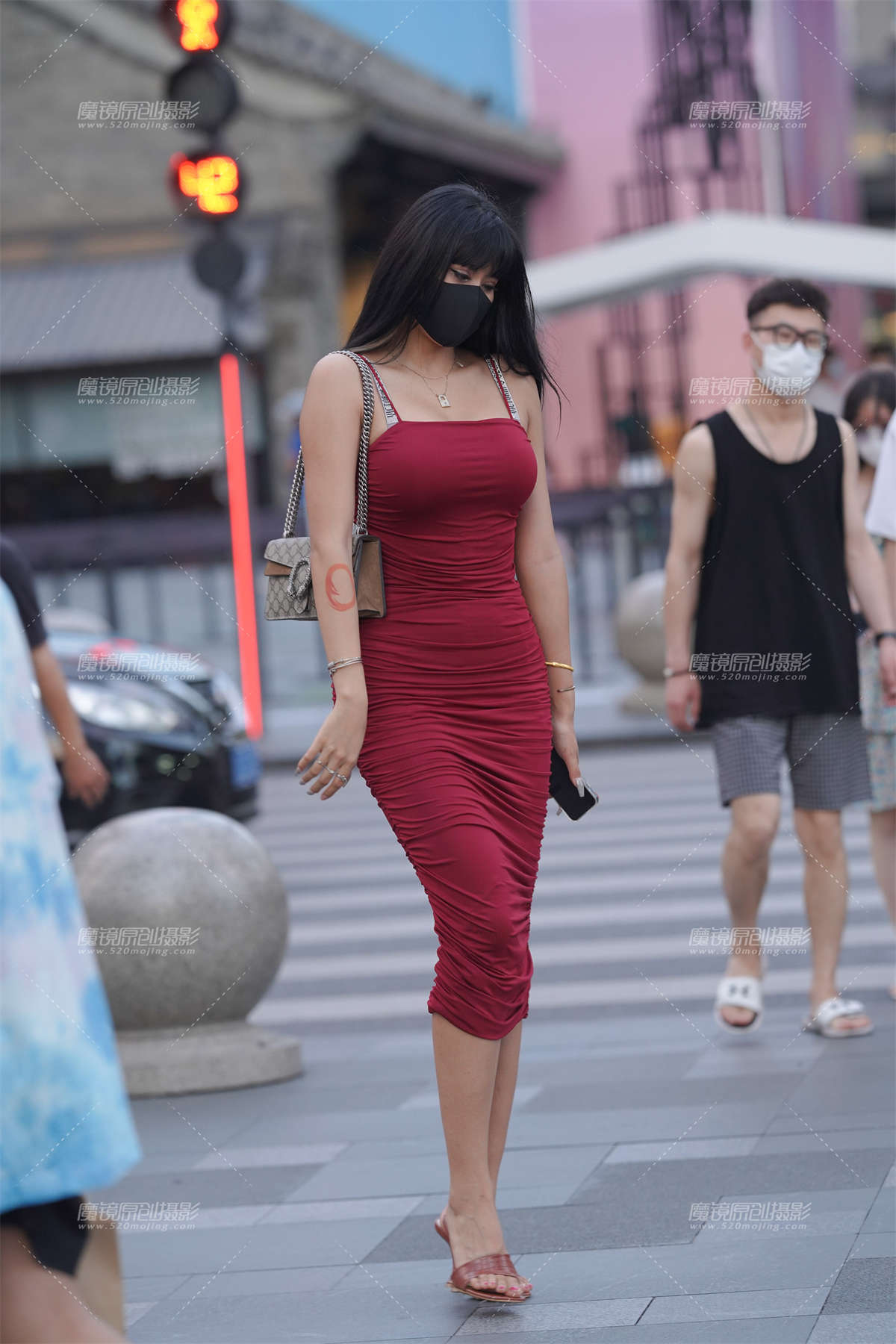 图片[2]-红裙美女-日更街拍