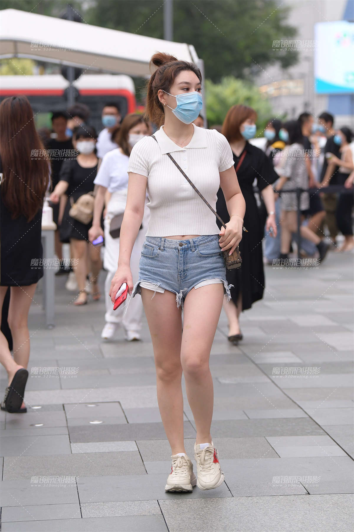 天生爱拍热裤美女~-日更街拍