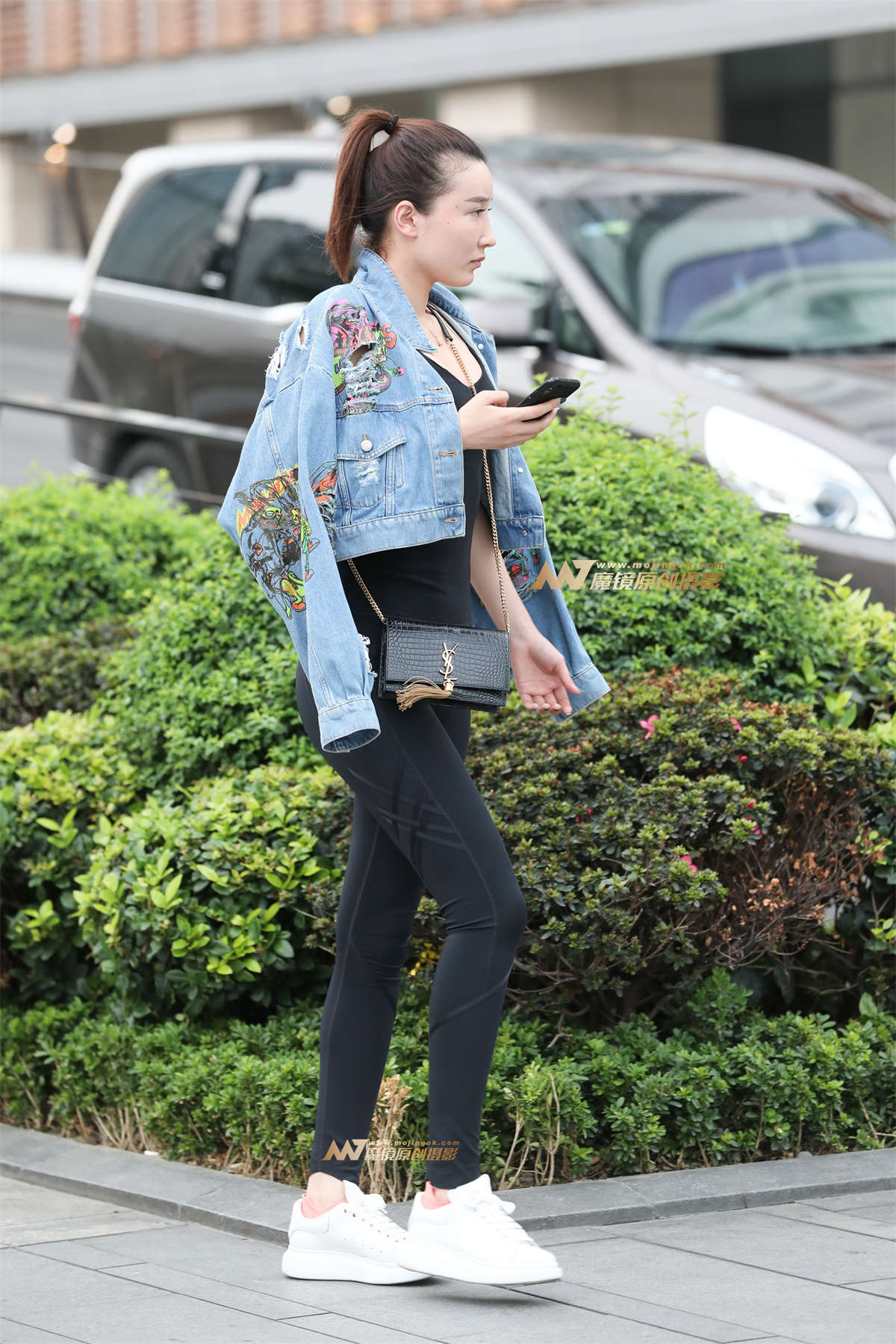 【辉辉赛贴】健身裤长腿少妇-日更街拍