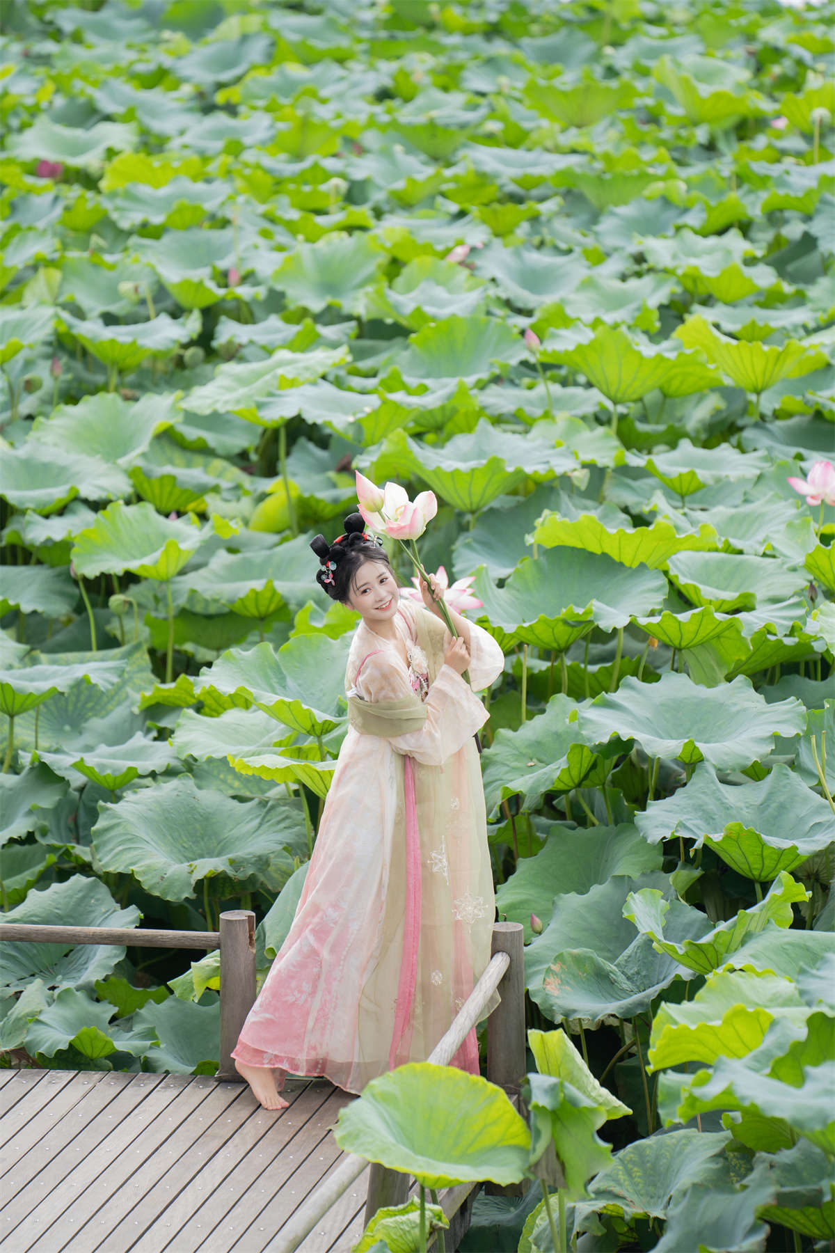 YITUYU艺图语 2023.12.13 夏日限定荷花少女 橙子舒插图1