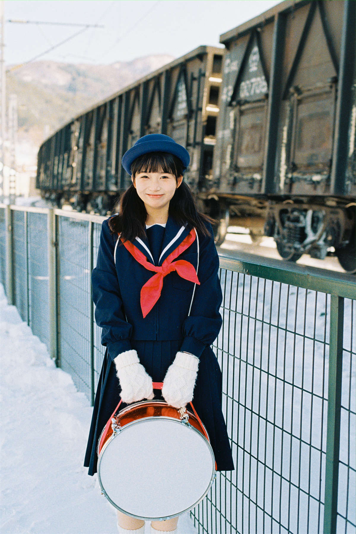 图片[2]-YITUYU艺图语 2025.03.29 雪地里的jk 呼叫呼呼-日更街拍