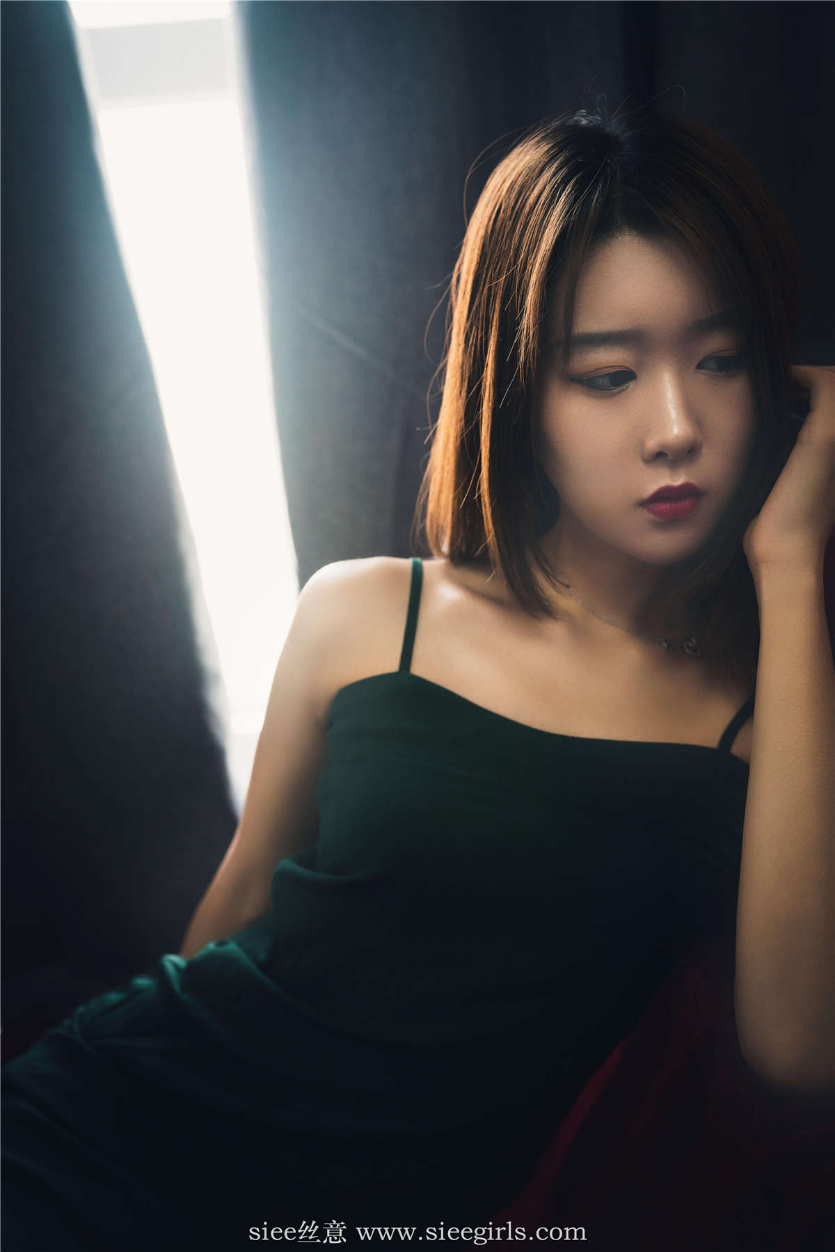 SIEE丝意 NO.399 蓓蓓 御姐-圣诞节特辑-日更街拍