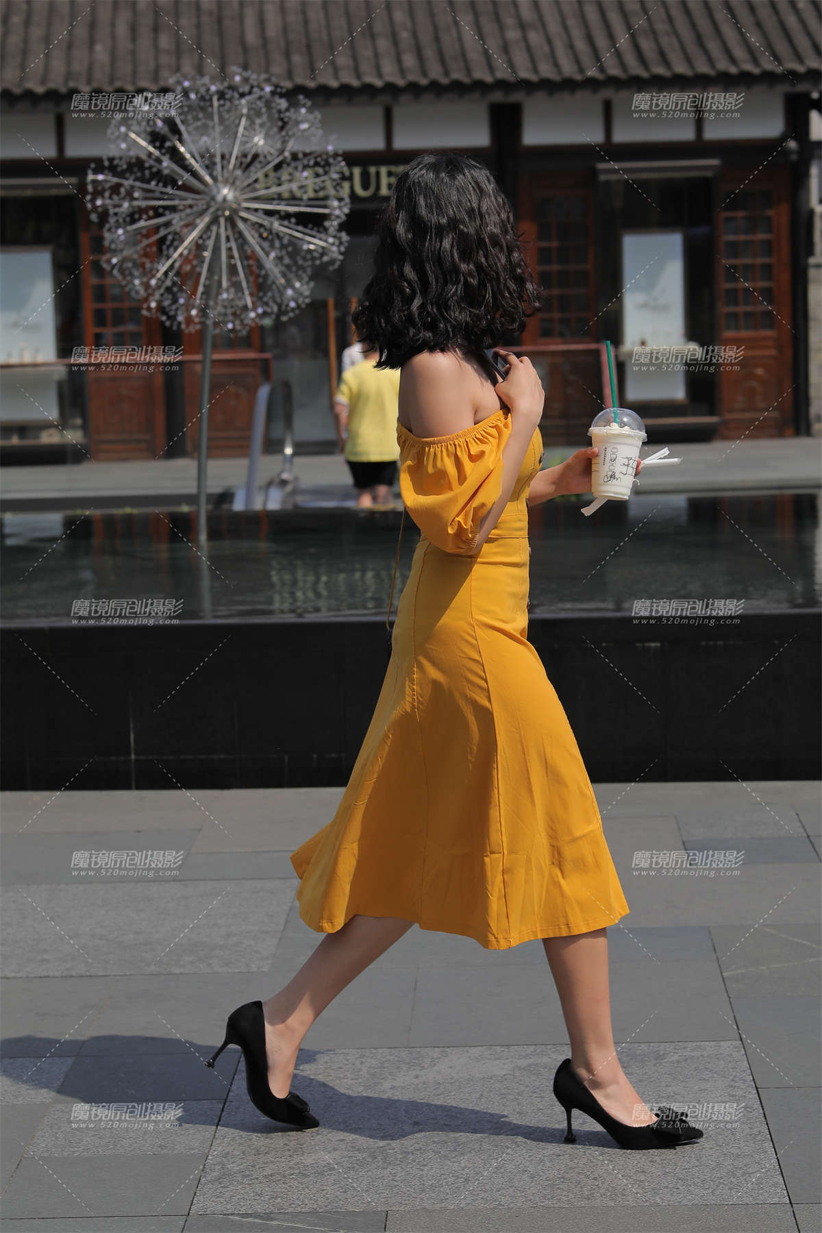 图片[2]-人群中的一抹芬芳-日更街拍